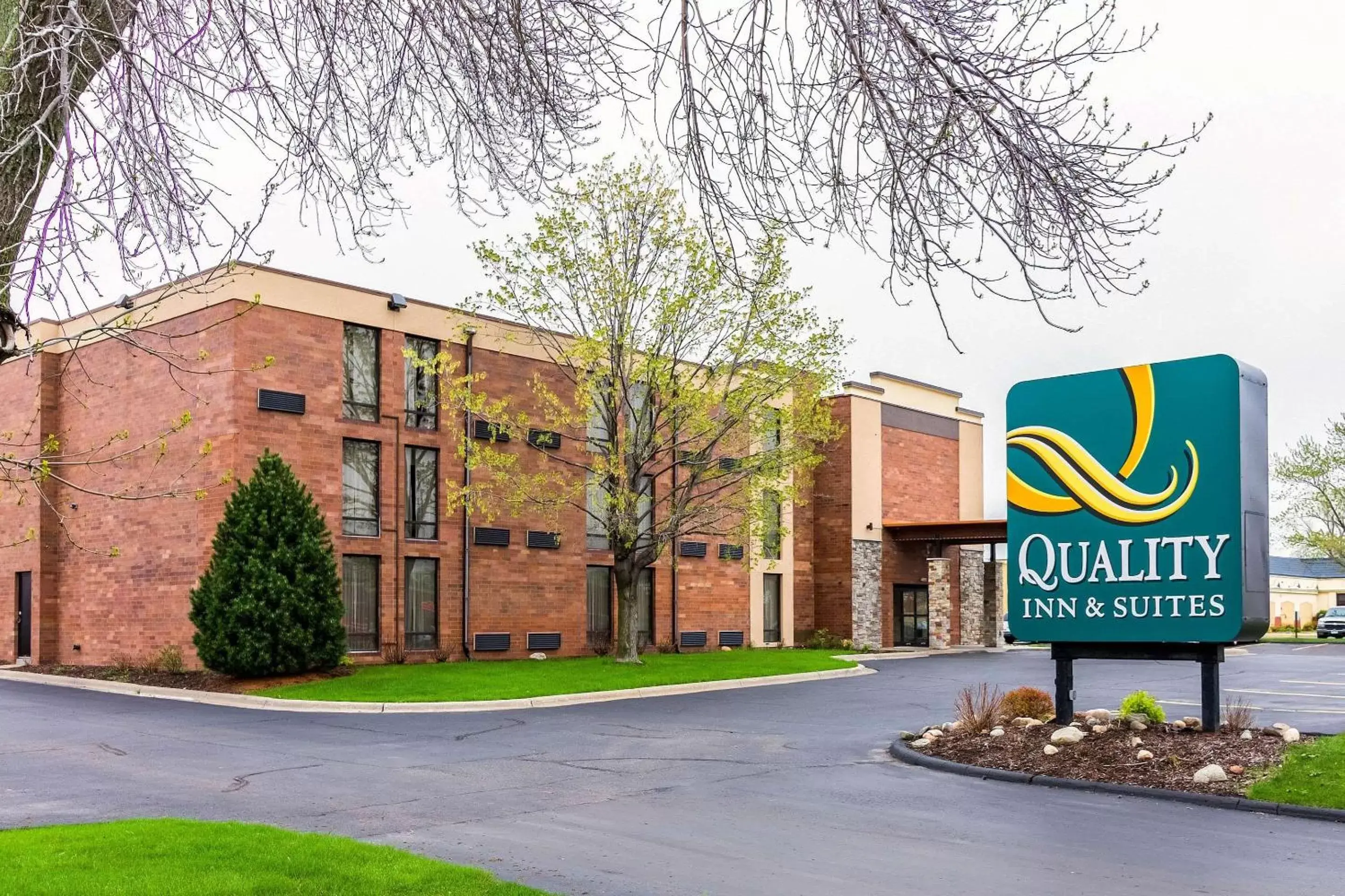 Quality Inn & Suites Arden Hills - Saint Paul North Quality Inn & Suites Arden Hills - Saint Paul North