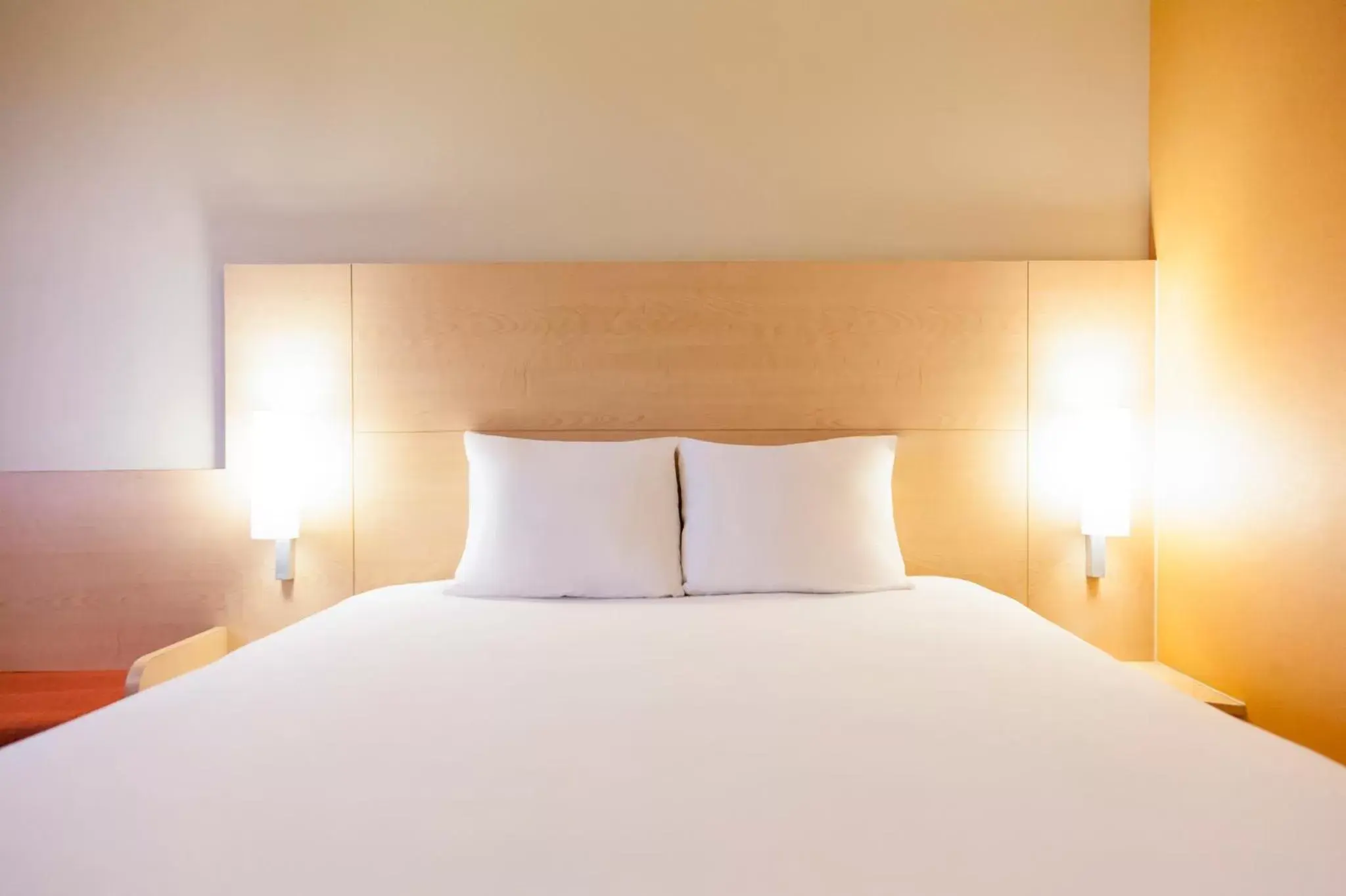 Standard Room with Two Double Beds in Ibis Aguascalientes Norte Standard Room with Two Double Beds in Ibis Aguascalientes Norte