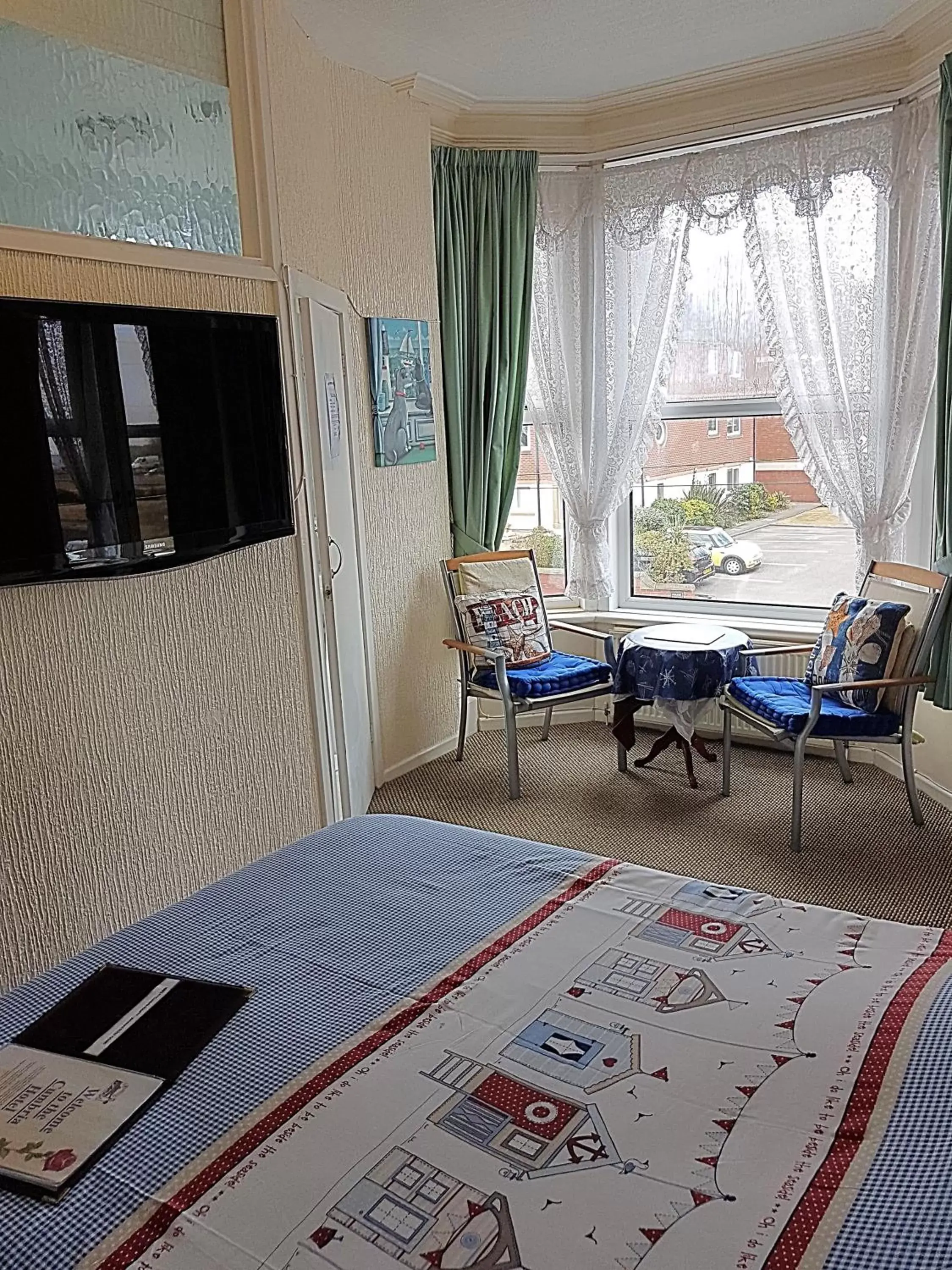 Triple Room with Sea View in Cumbria Guest House Triple Room with Sea View in Cumbria Guest House