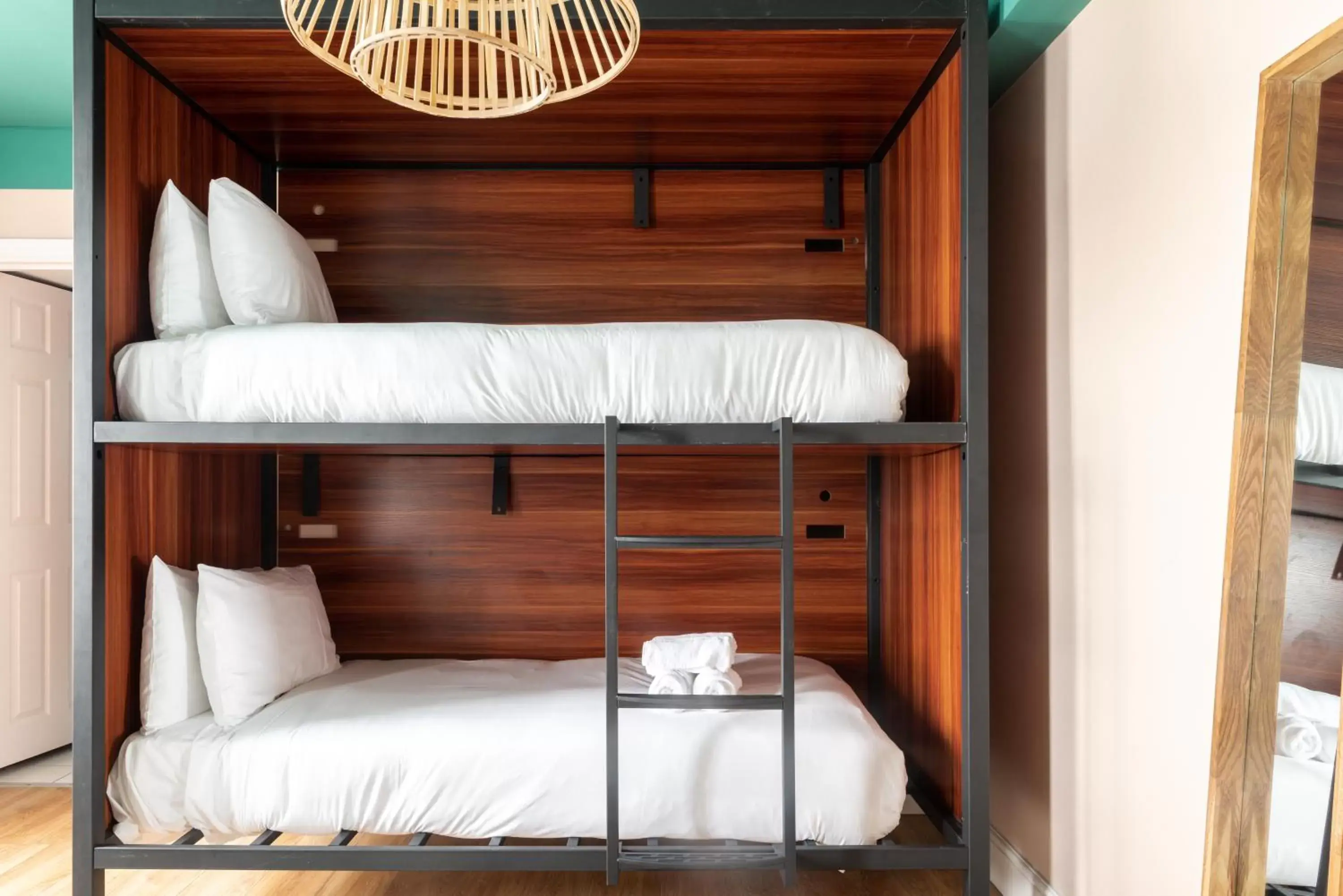 Bed in 4-Bed Dormitory Room in Selina Brighton Bed in 4-Bed Dormitory Room in Selina Brighton