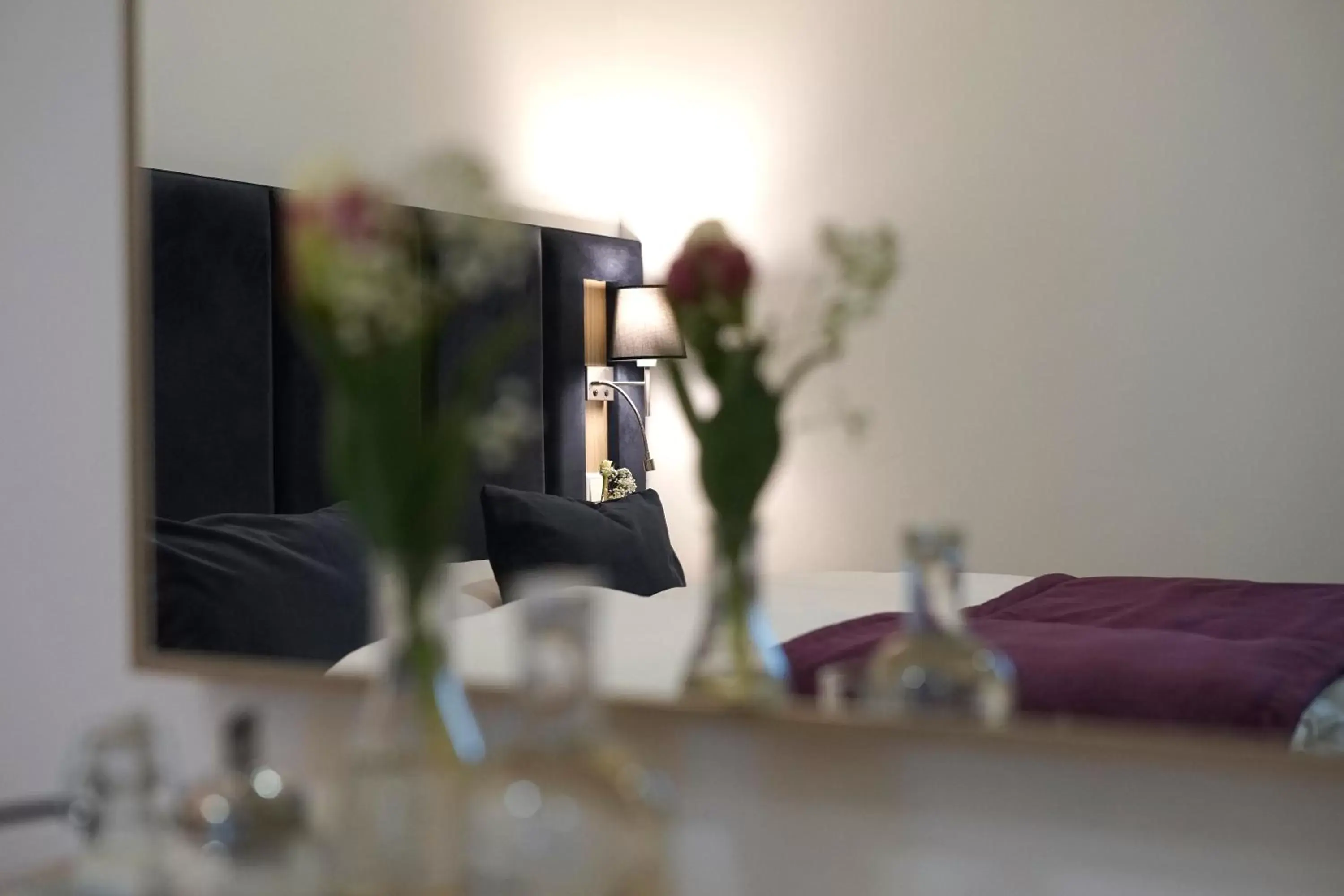 Standard Twin Room with Garden View in DIWOTEL l DREIEICH Standard Twin Room with Garden View in DIWOTEL l DREIEICH