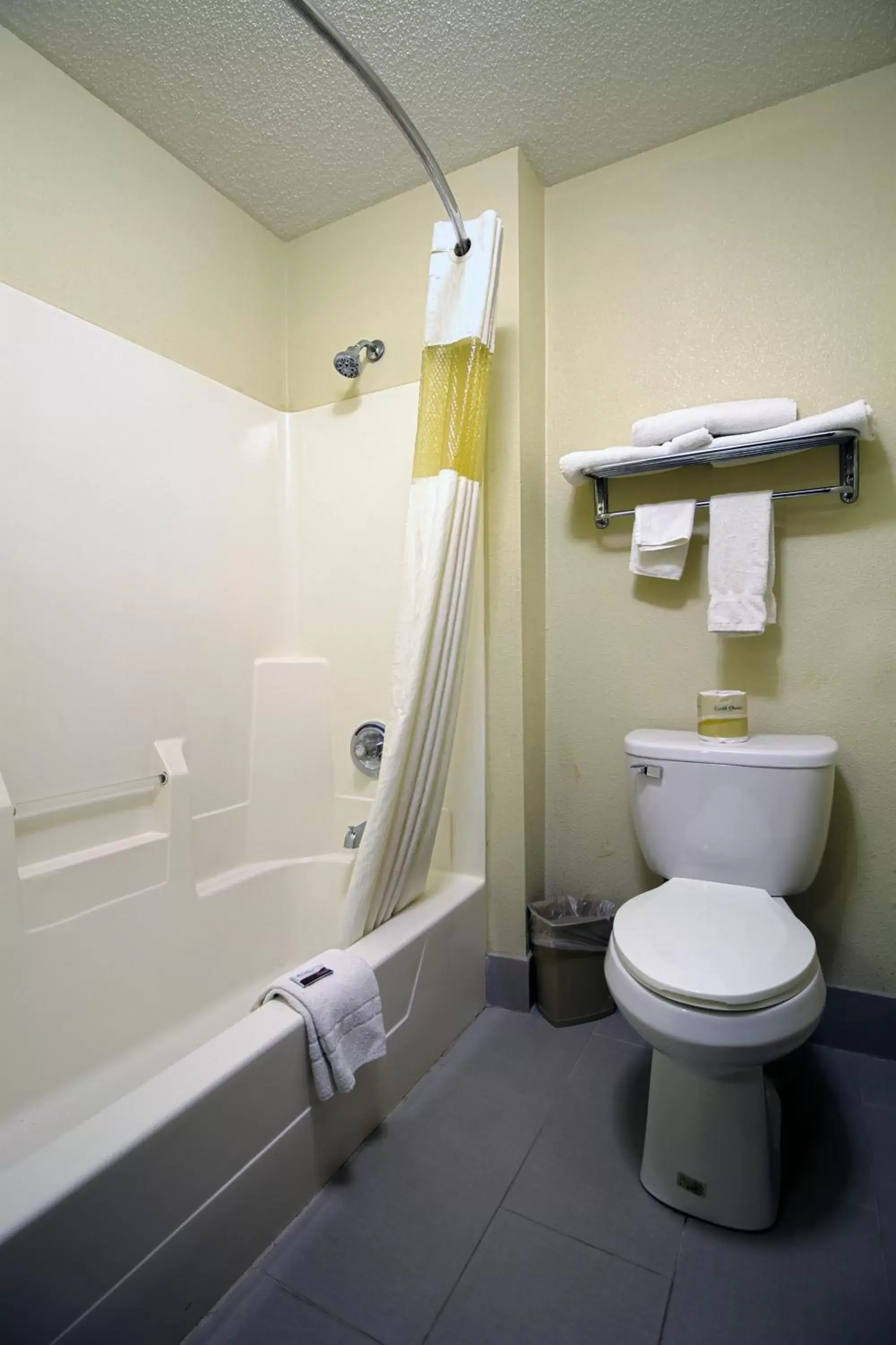 King Room - Smoking in Geneva Motel King Room - Smoking in Geneva Motel