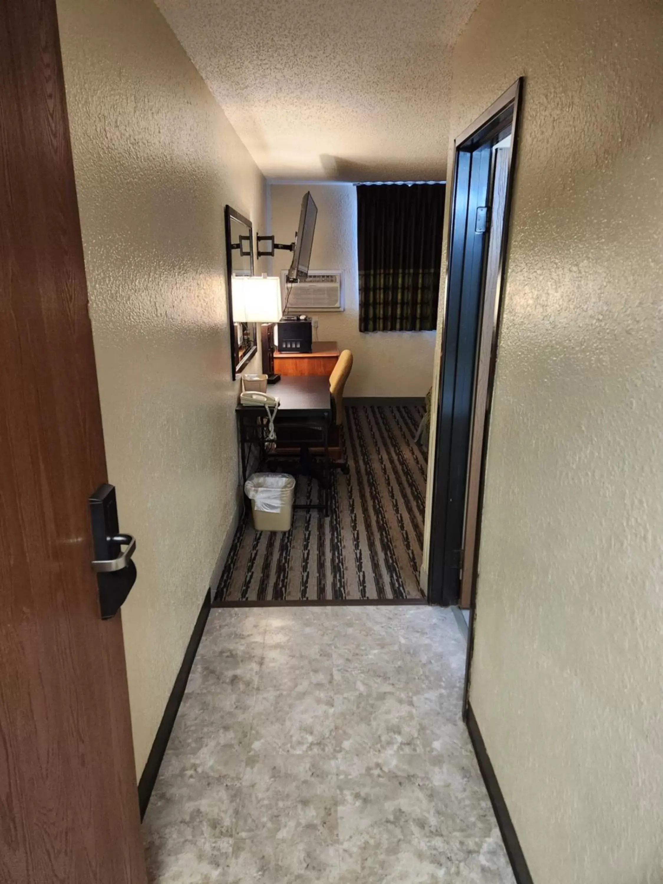 Standard King Room in Bison Plains Lodge Standard King Room in Bison Plains Lodge