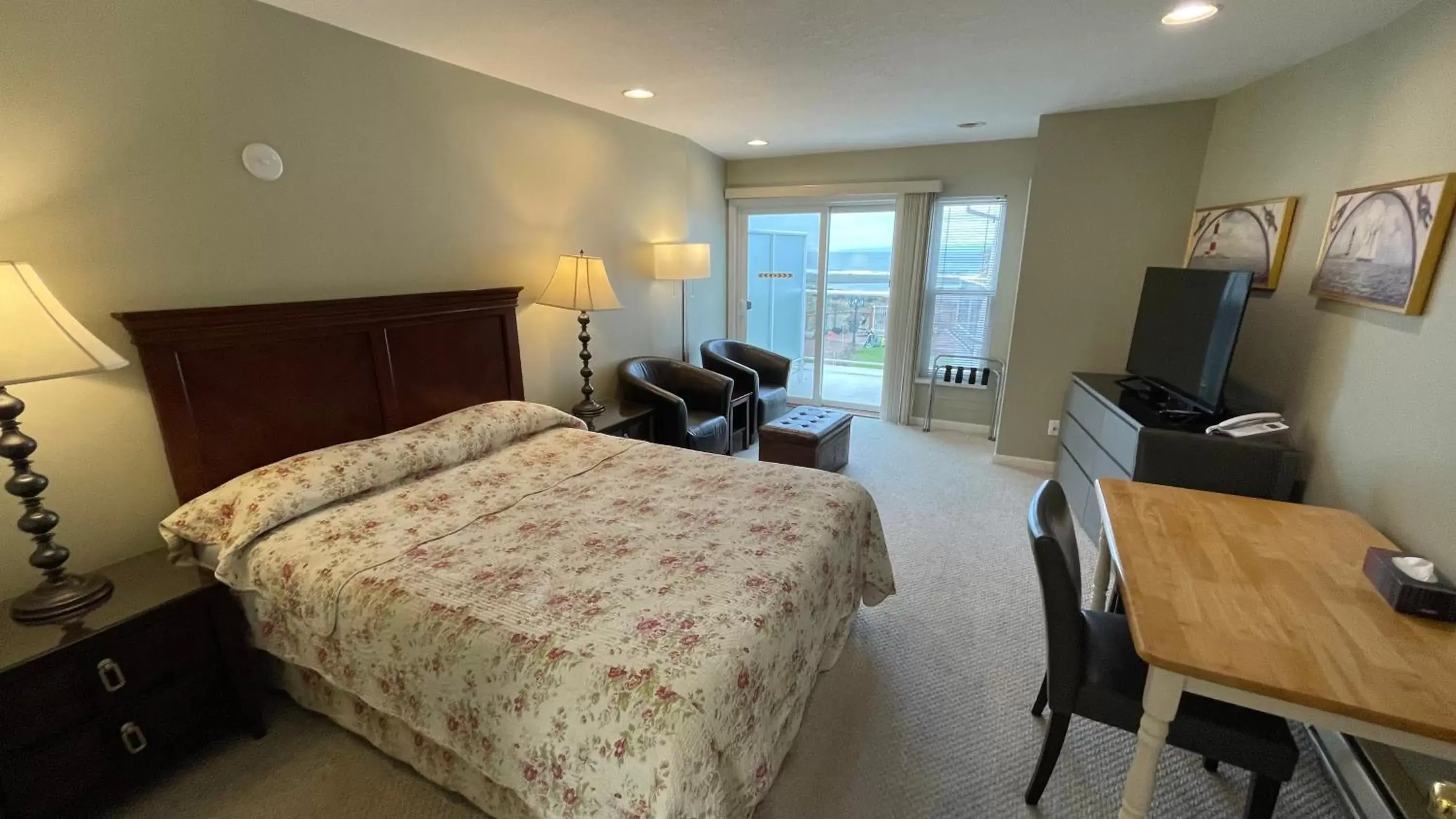 Standard Queen Suite in Buena Vista by the Sea Standard Queen Suite in Buena Vista by the Sea