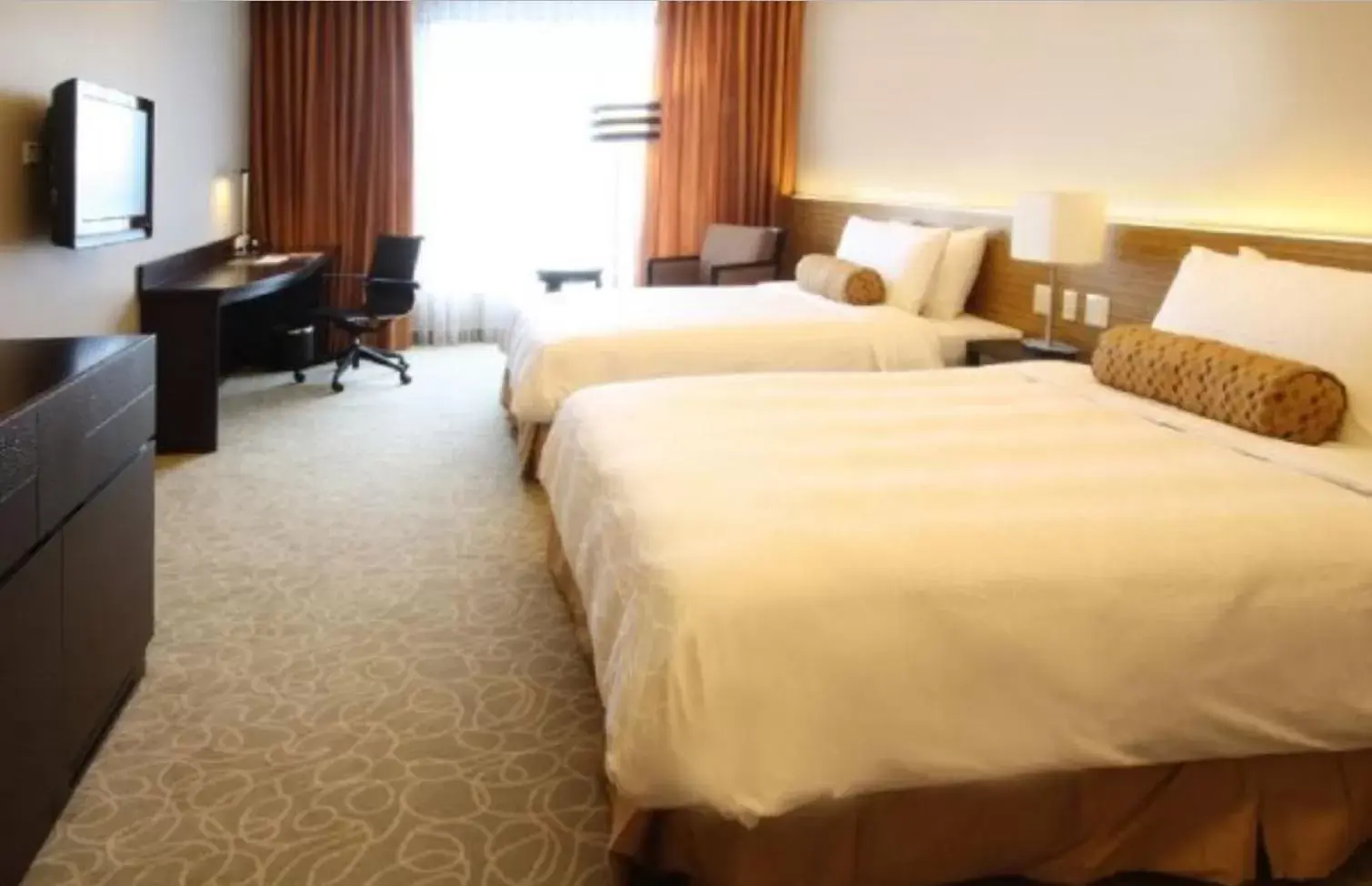 Deluxe Double Room - Tower Wing in The Bellevue Manila Deluxe Double Room - Tower Wing in The Bellevue Manila