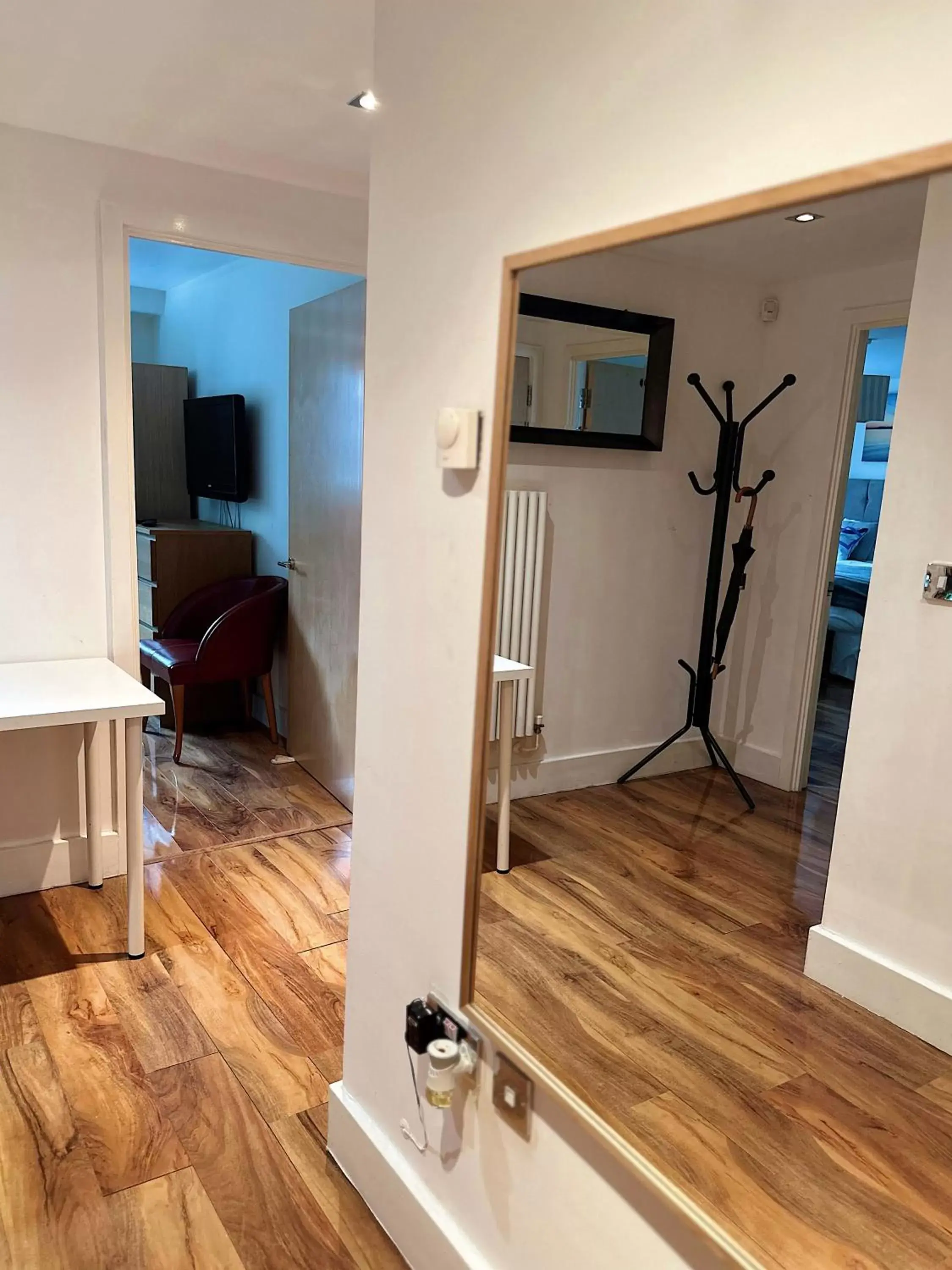 Two-Bedroom Apartment in Canary Wharf - Luxury Apartments Two-Bedroom Apartment in Canary Wharf - Luxury Apartments