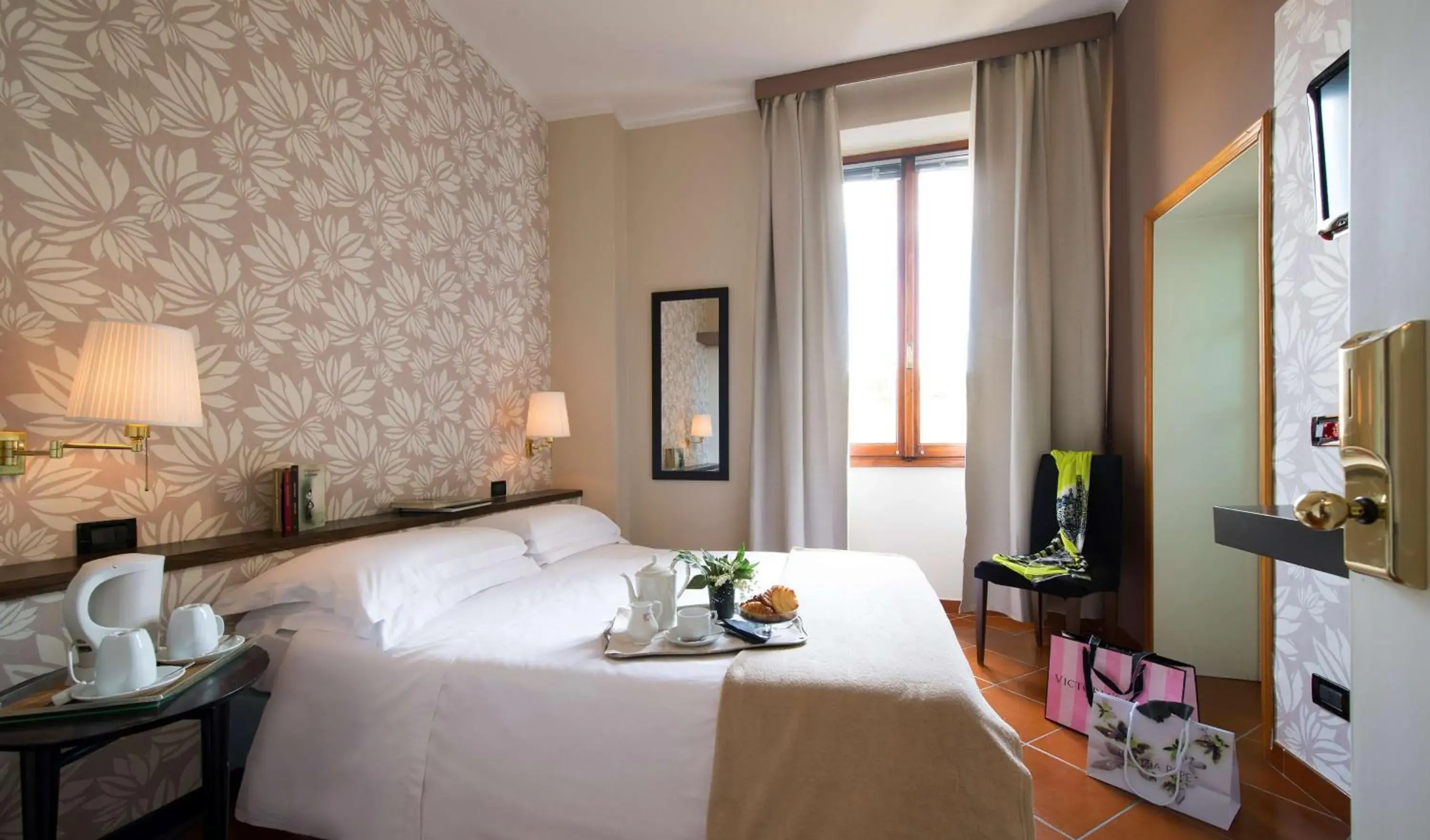 Single Room in Hotel De La Pace, Sure Hotel Collection by Best Western Single Room in Hotel De La Pace, Sure Hotel Collection by Best Western