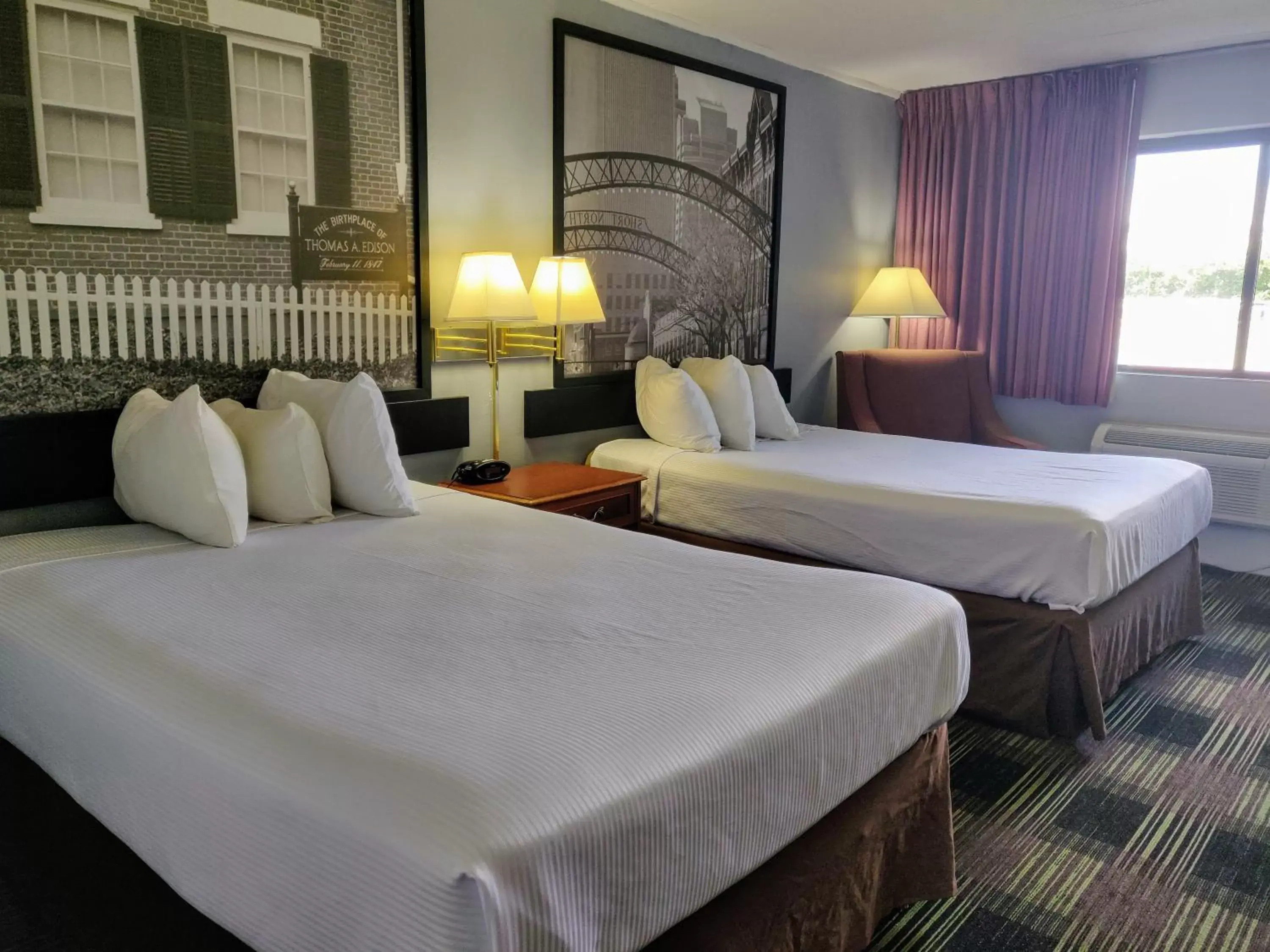 Deluxe Double Room in Sprucewood Inn Deluxe Double Room in Sprucewood Inn