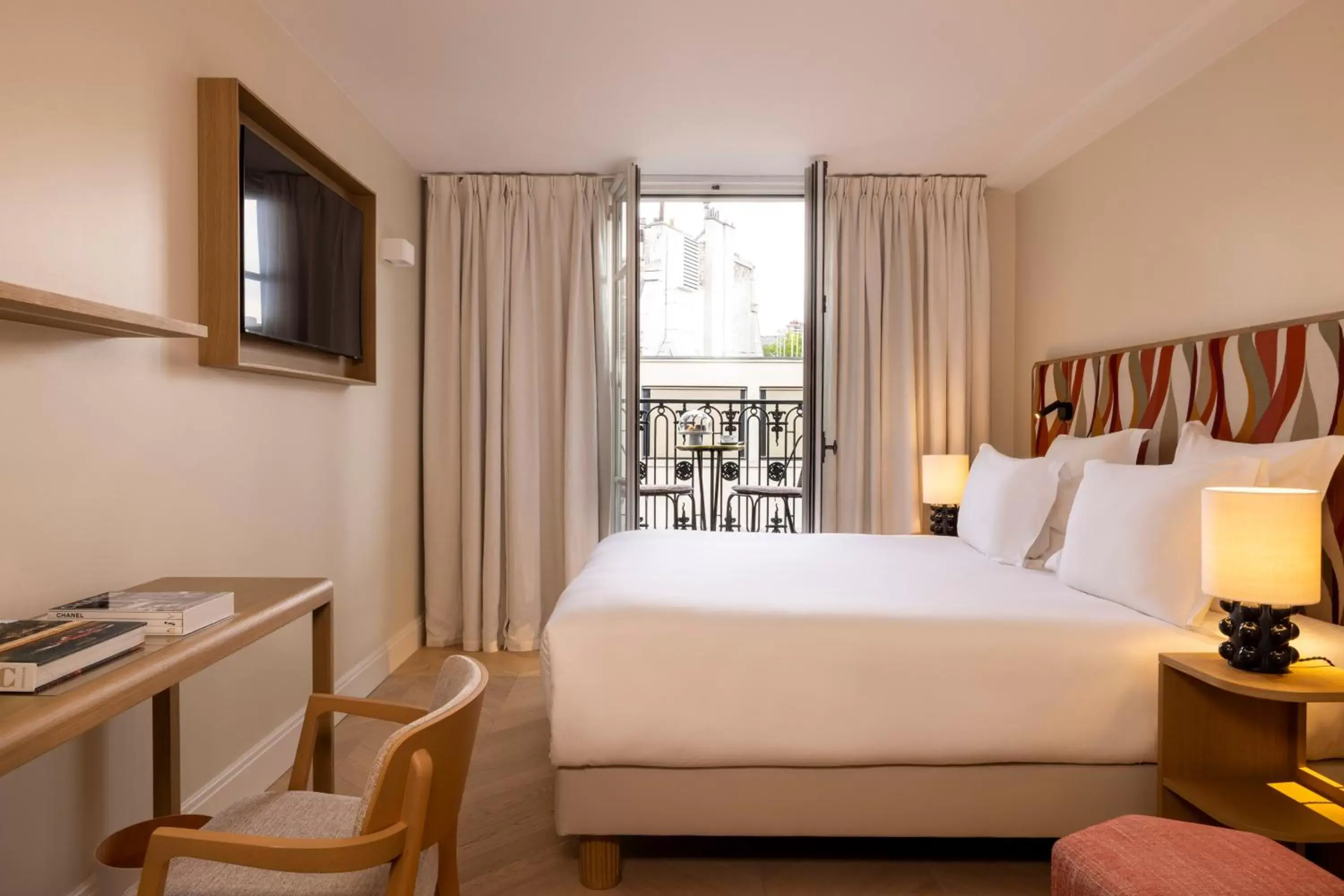 Deluxe Double Room with Balcony in Padam Hôtel Deluxe Double Room with Balcony in Padam Hôtel