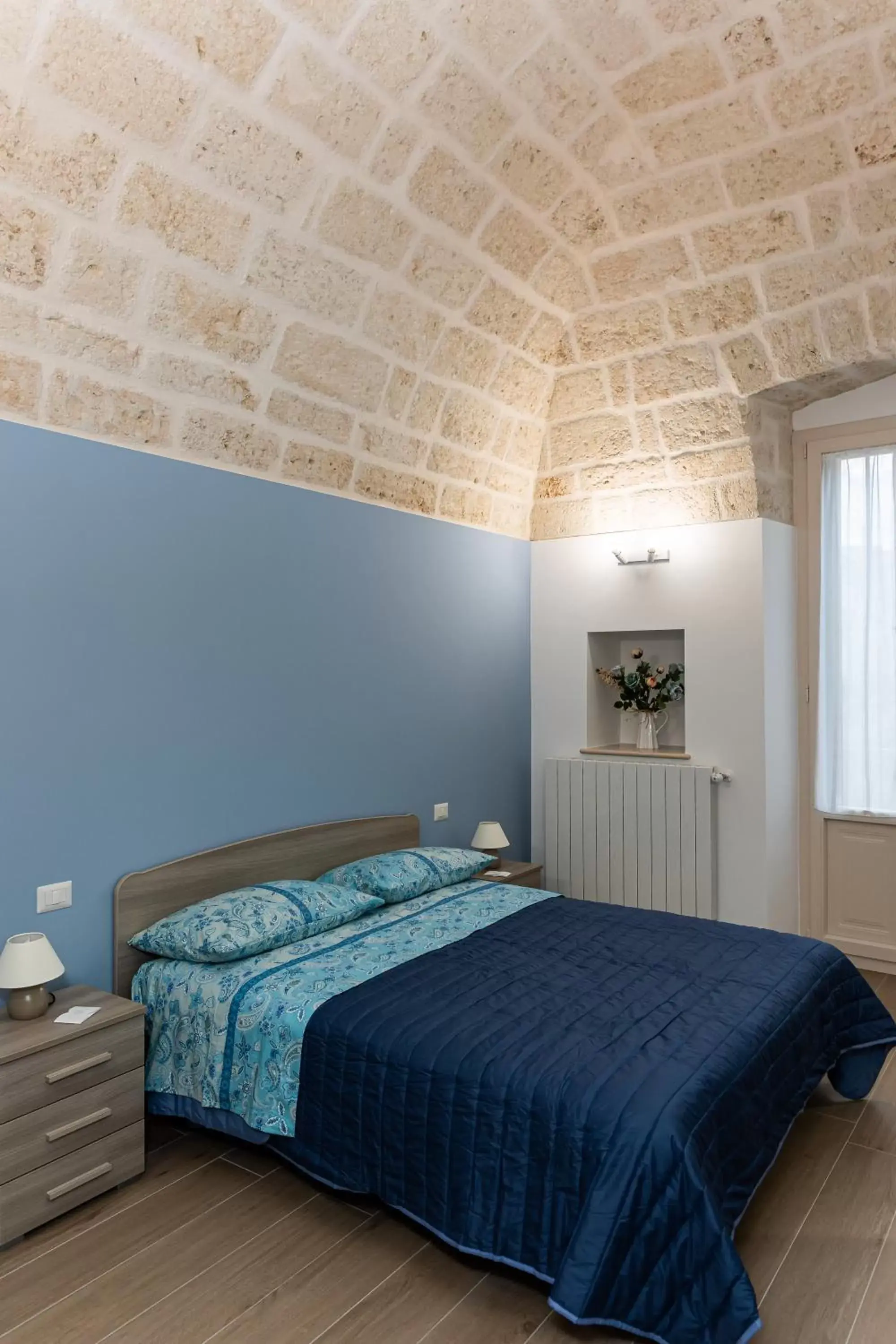 Bedroom, Bed in Peter & Dove's House Bedroom, Bed in Peter & Dove's House