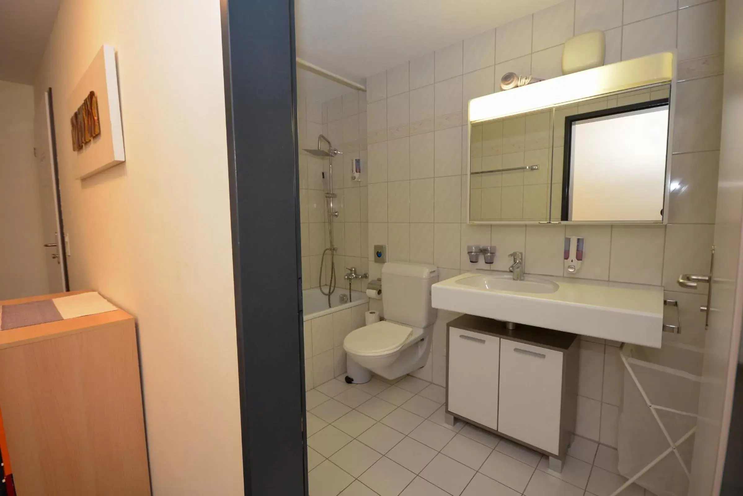 Family room - interconnecting Doors in Seehotel Riviera at Lake Lucerne Family room - interconnecting Doors in Seehotel Riviera at Lake Lucerne