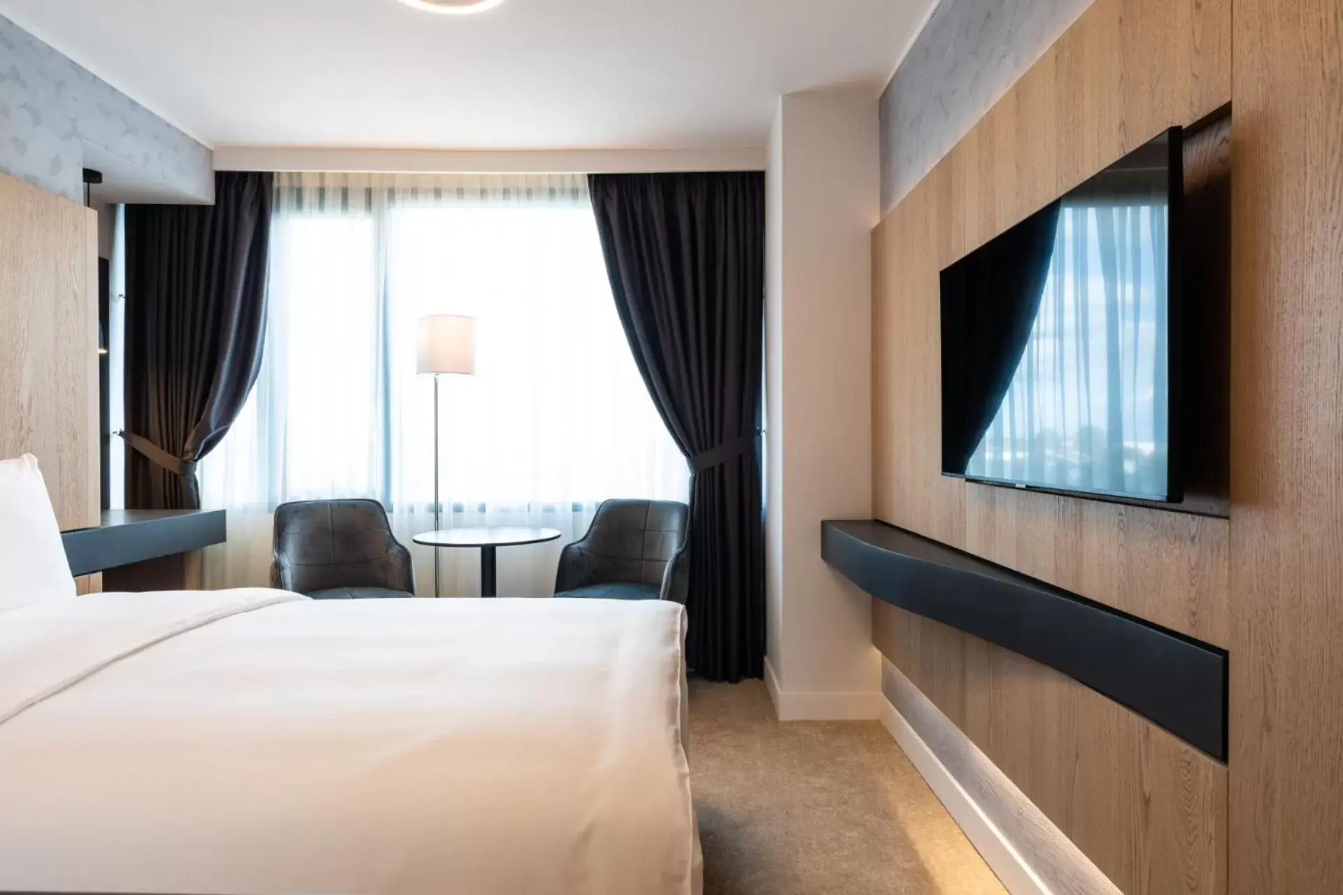 Superior King Room - Non-Smoking in Ramada by Wyndham Slatina Parc Superior King Room - Non-Smoking in Ramada by Wyndham Slatina Parc