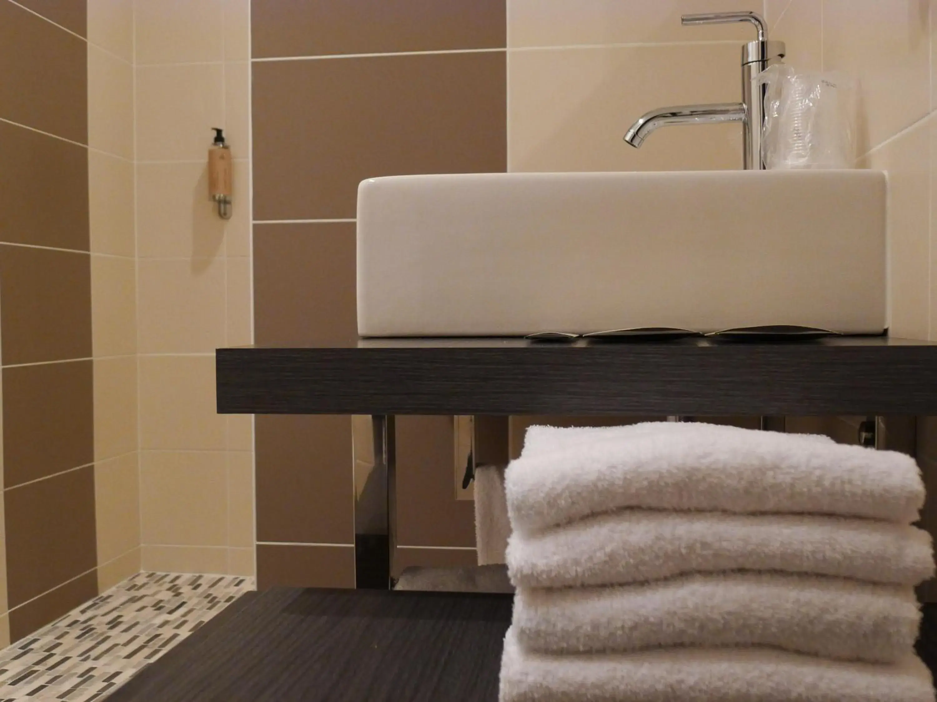 Junior Suite in Cit'Hotel des Messageries Junior Suite in Cit'Hotel des Messageries