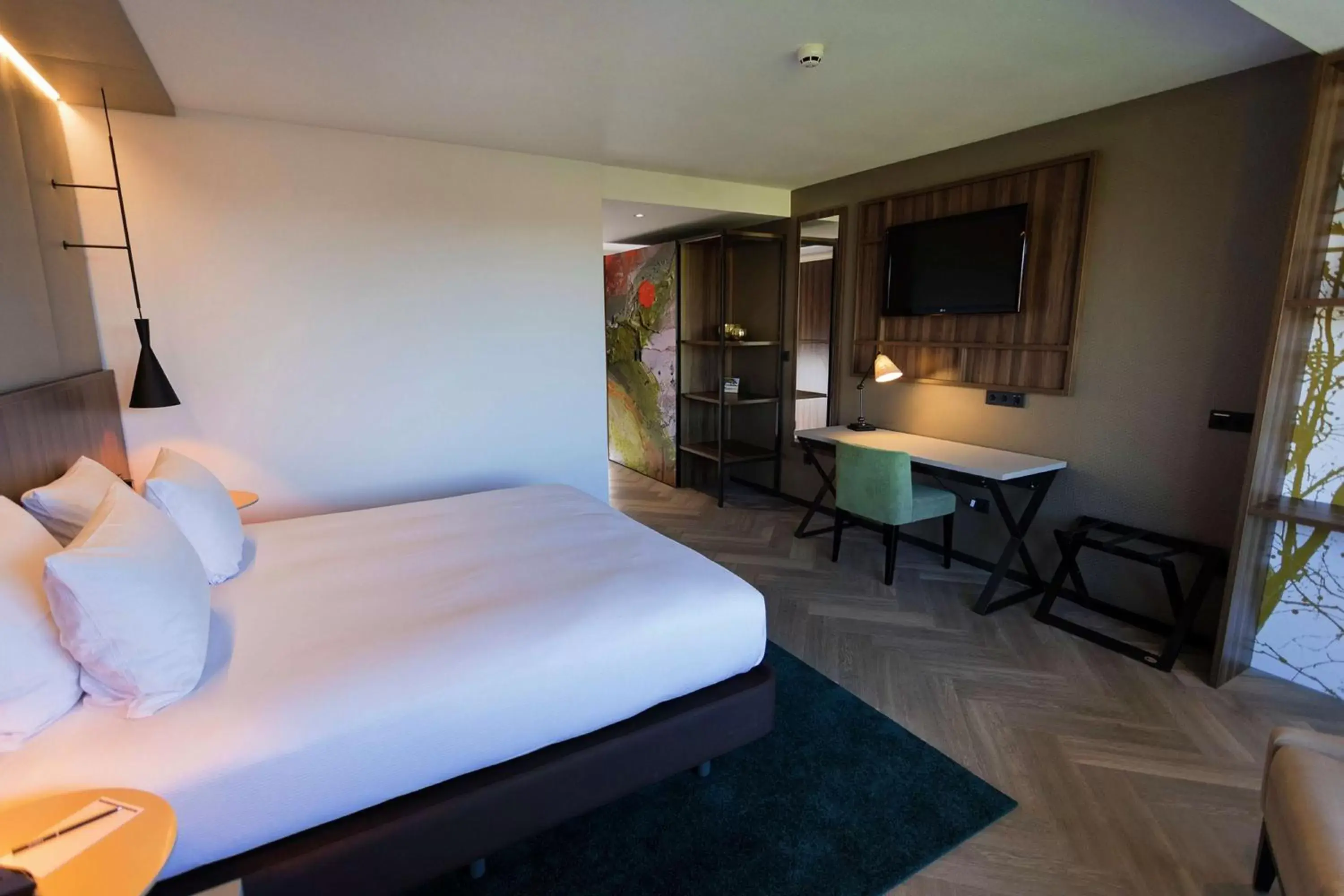 King Guest Room in DoubleTree by Hilton Royal Parc Soestduinen King Guest Room in DoubleTree by Hilton Royal Parc Soestduinen