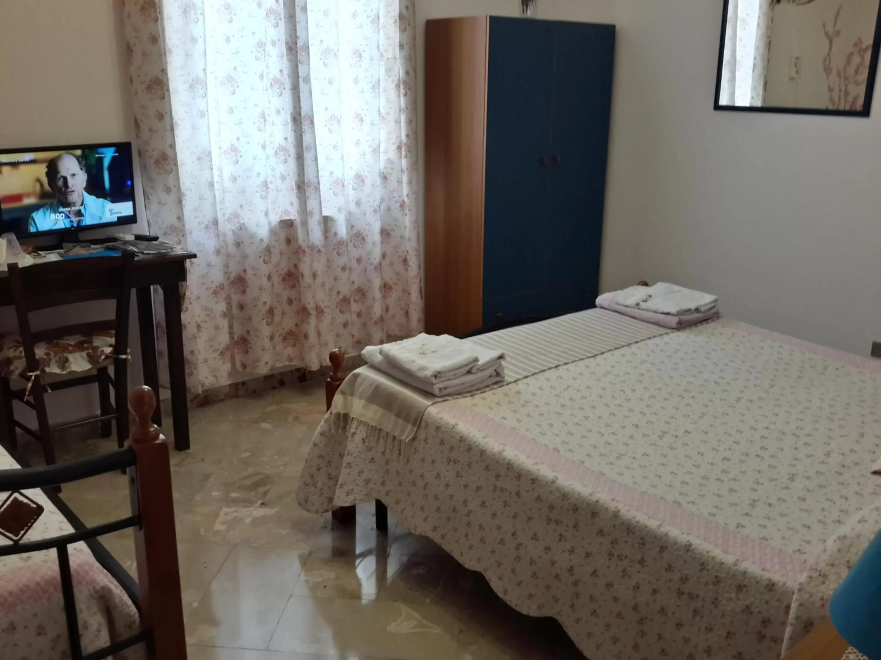 Triple Room with Bathroom in B&B Le 4 Stagioni Triple Room with Bathroom in B&B Le 4 Stagioni