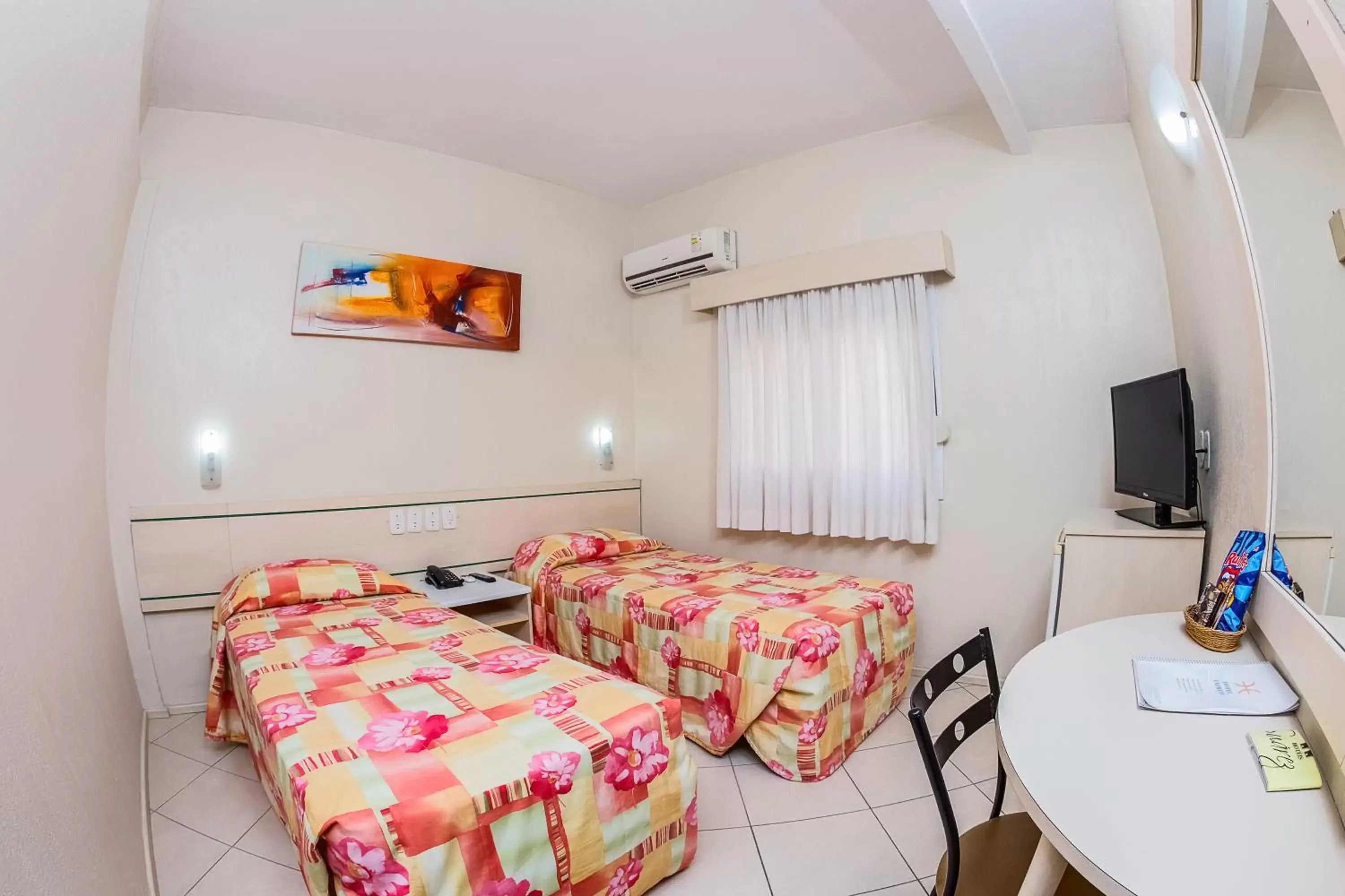 Standard Twin Room - single occupancy in Hotel Express Canoas Standard Twin Room - single occupancy in Hotel Express Canoas