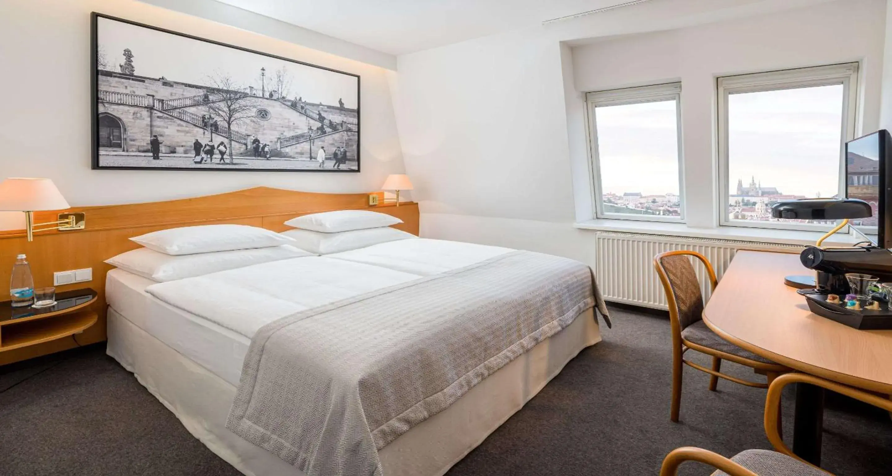 Double Room with Castle View in Best Western Hotel Moran Double Room with Castle View in Best Western Hotel Moran