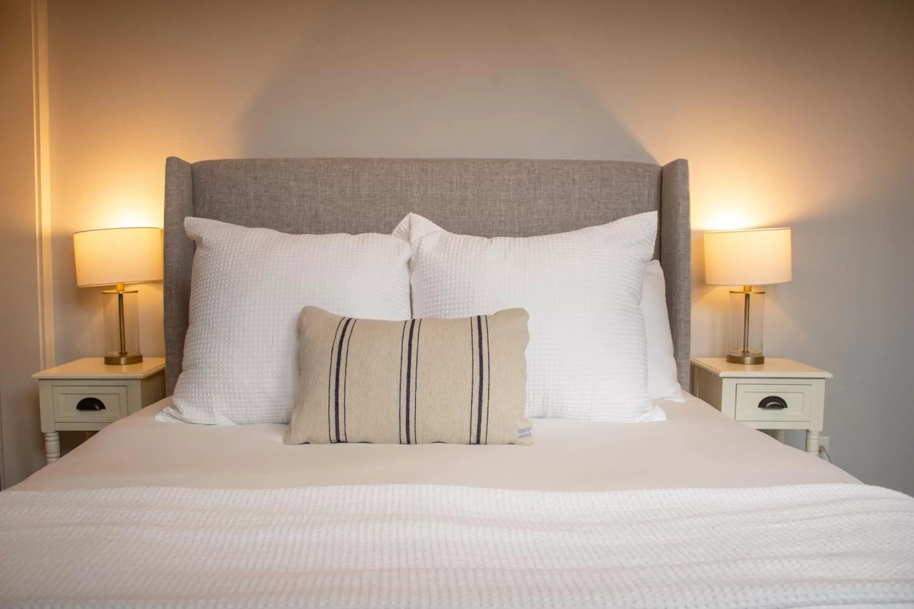 Deluxe Queen Suite in Douglas On Third Deluxe Queen Suite in Douglas On Third