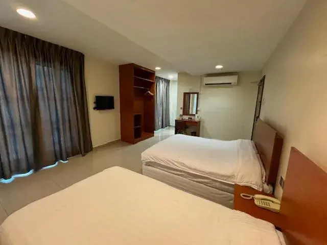 Superior Triple Room in Aeton Hotel Nilai Superior Triple Room in Aeton Hotel Nilai