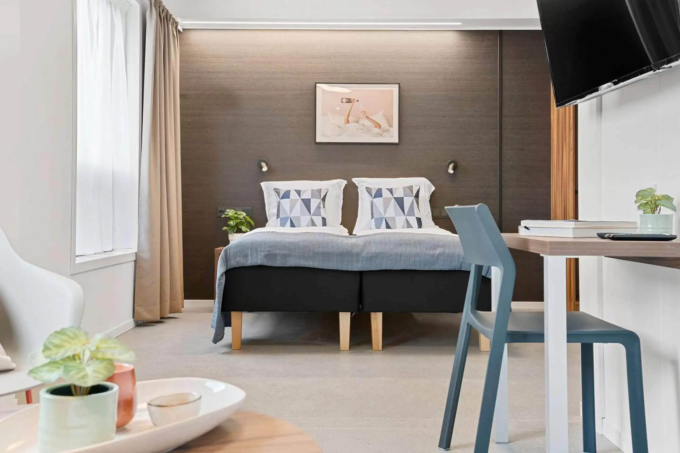 Queen Room with Roll-In Shower - Disability Access in Aiden by Best Western Herning Queen Room with Roll-In Shower - Disability Access in Aiden by Best Western Herning