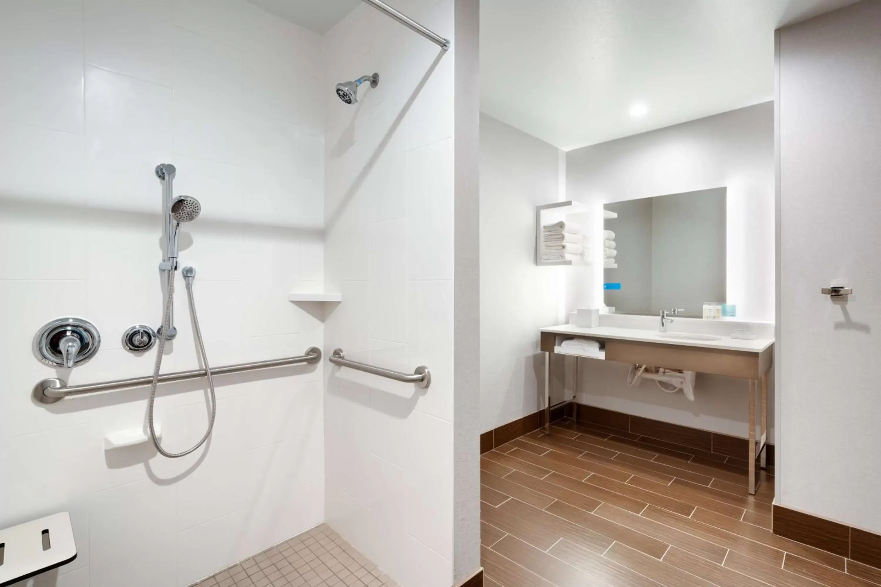 Two Queen Room - Mobility Accessible Tub in Hampton Inn & Suites Anaheim Resort Convention Center Two Queen Room - Mobility Accessible Tub in Hampton Inn & Suites Anaheim Resort Convention Center