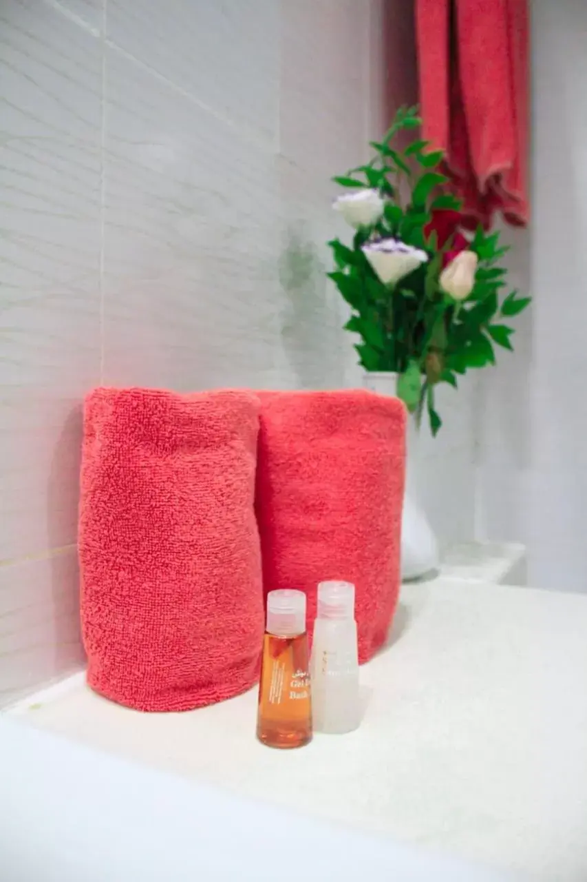 Triple Room in hôtel LE PACHA Triple Room in hôtel LE PACHA