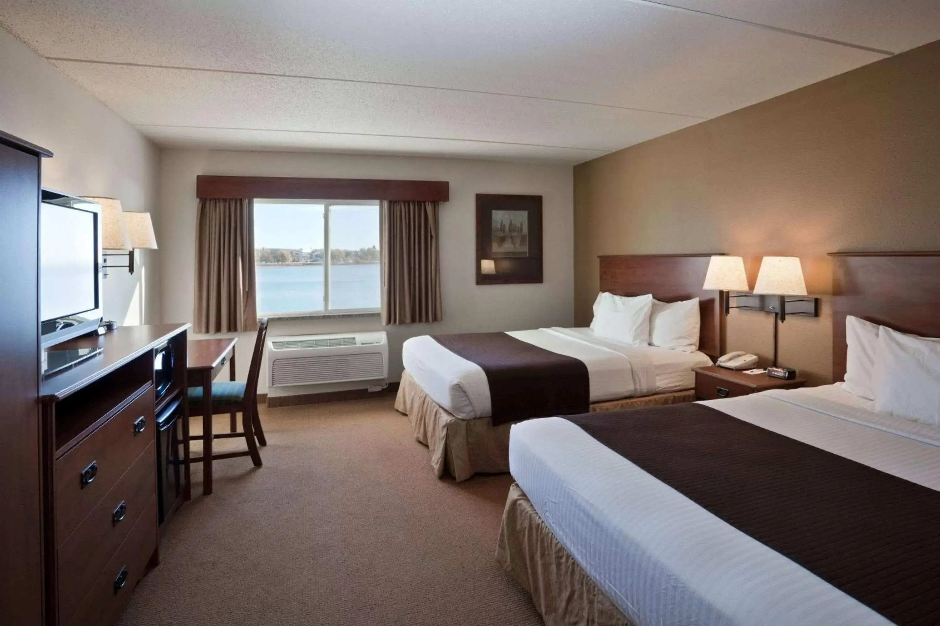 Deluxe Queen Room with Two Queen Beds - Non-Smoking in AmericInn by Wyndham Fort Pierre Conference Center Deluxe Queen Room with Two Queen Beds - Non-Smoking in AmericInn by Wyndham Fort Pierre Conference Center