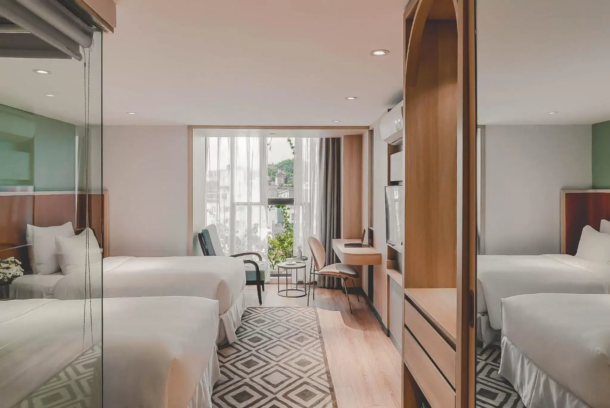 Deluxe City View Room in Hanoi Le Jardin Hotel & Spa Deluxe City View Room in Hanoi Le Jardin Hotel & Spa