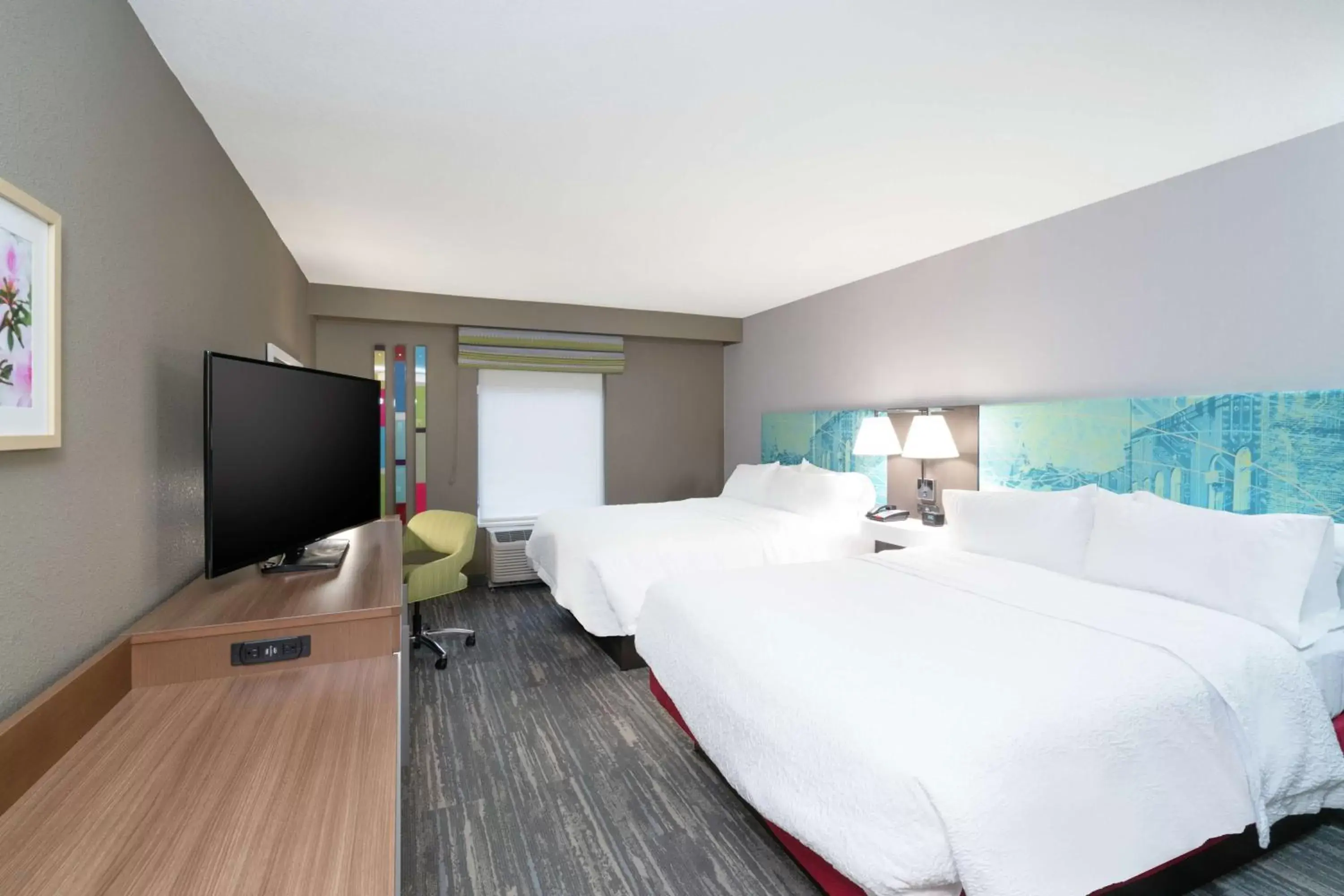 Queen Room with Two Queen Beds - Non-Smoking in Hampton Inn Weston, WV Queen Room with Two Queen Beds - Non-Smoking in Hampton Inn Weston, WV