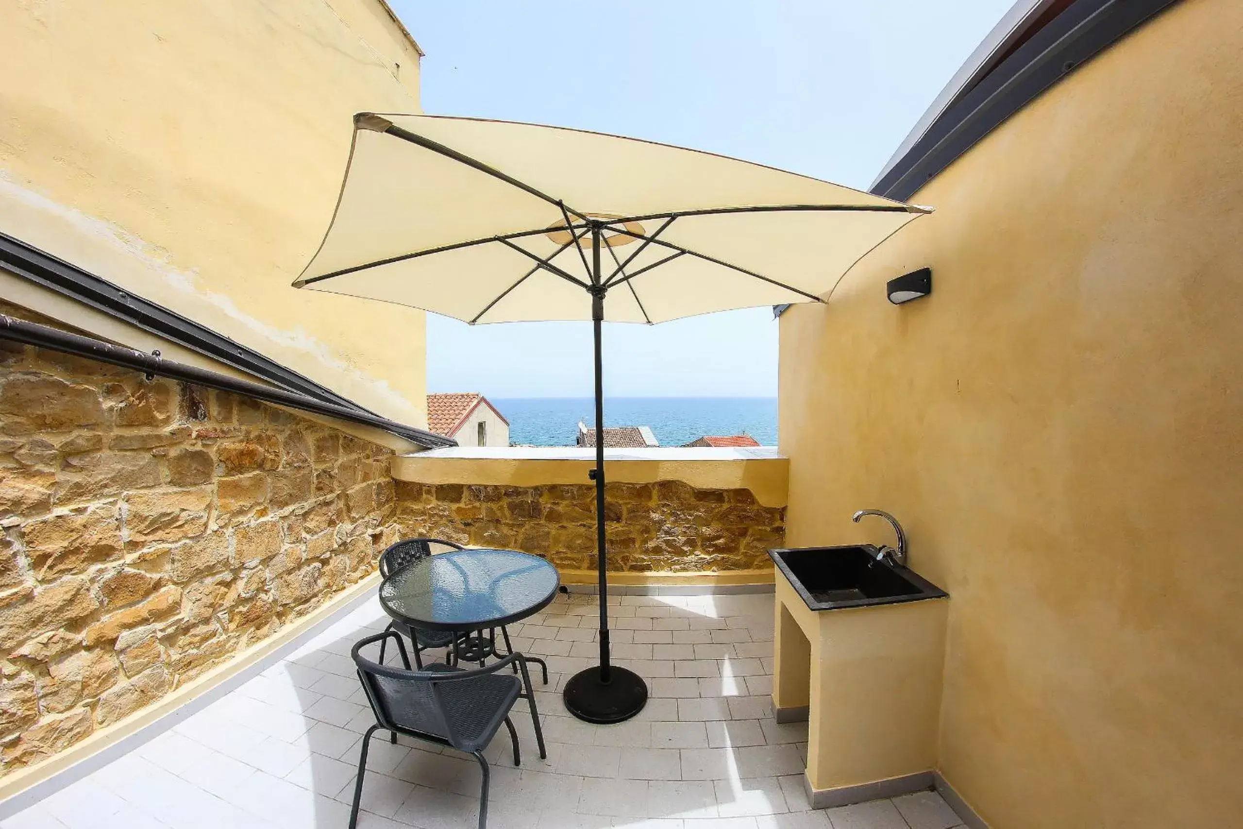 Studio with Terrace in Il Miglio in Più Studio with Terrace in Il Miglio in Più