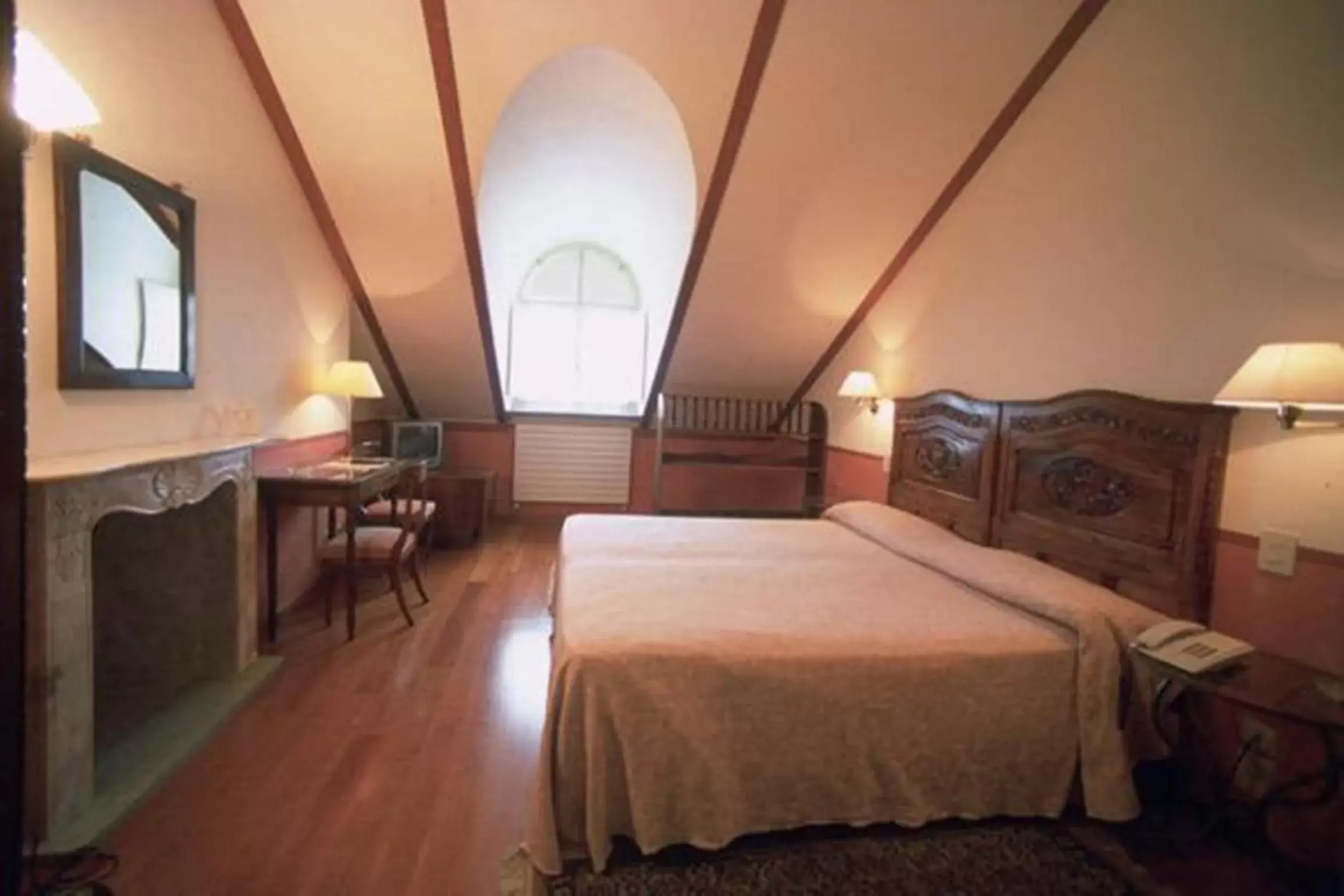 Comfort Double Room - single occupancy in Hotel Roma e Rocca Cavour Comfort Double Room - single occupancy in Hotel Roma e Rocca Cavour