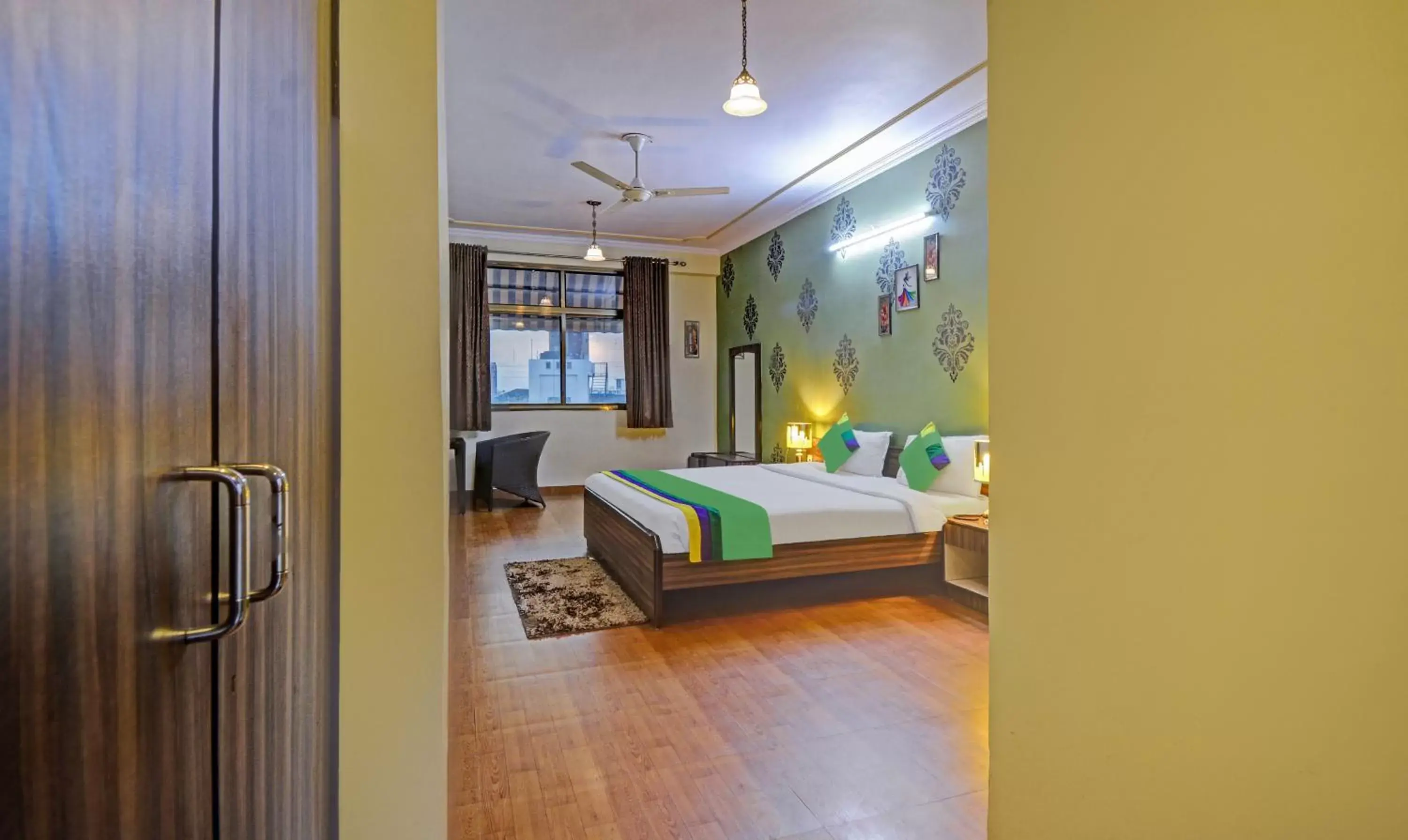 Deluxe Double Room - single occupancy in Treebo New Rockwell Vivek Vihar Deluxe Double Room - single occupancy in Treebo New Rockwell Vivek Vihar