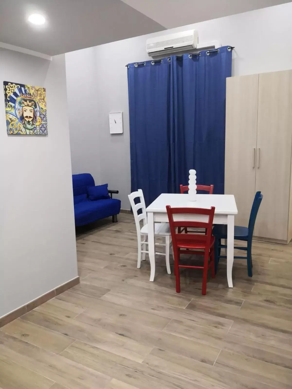 Large Double Room in CARLINO Room's Large Double Room in CARLINO Room's