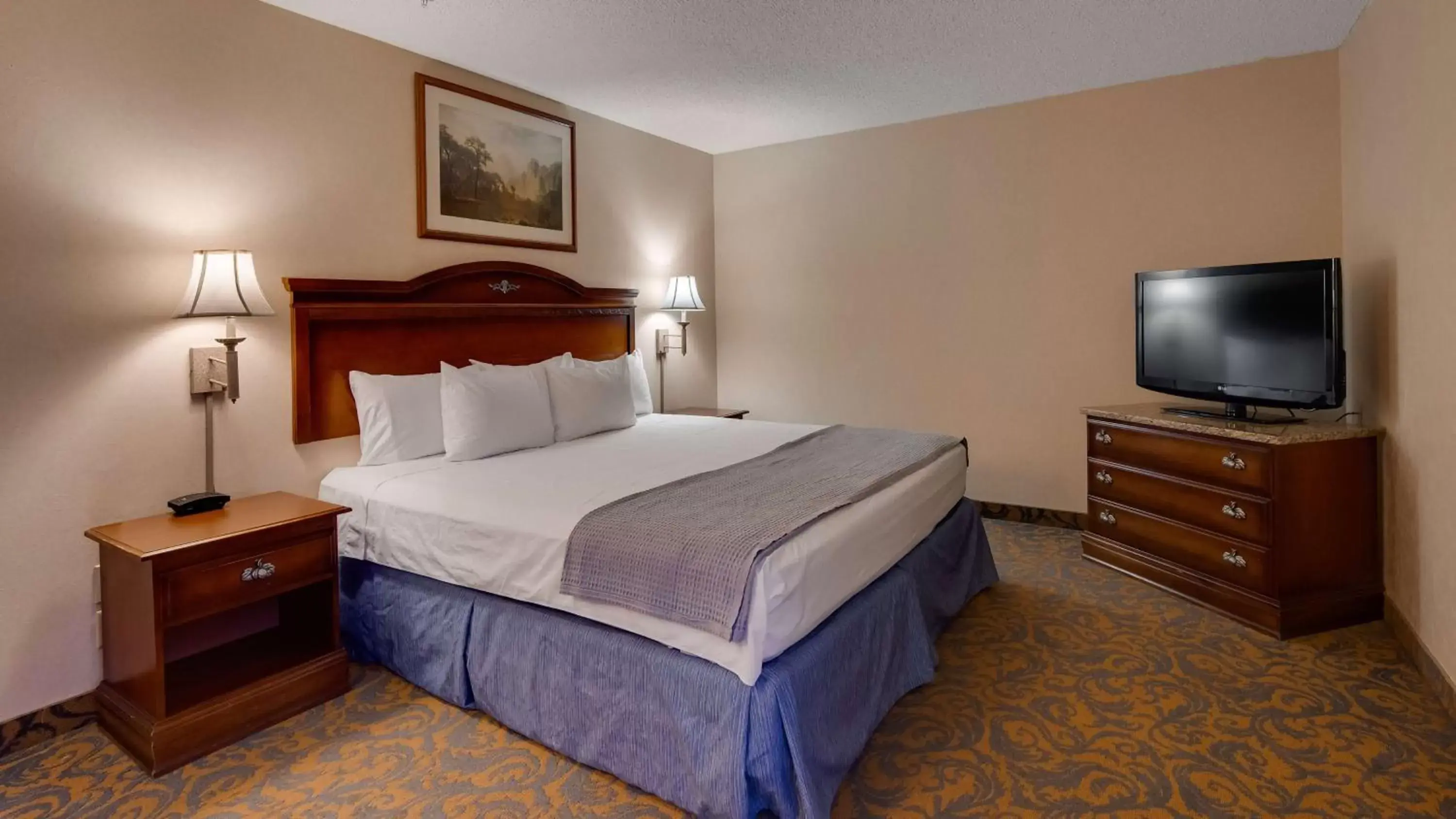 King Suite with Separate Bedroom – Mobility Accessible in SureStay Plus Hotel by Best Western Cheyenne King Suite with Separate Bedroom – Mobility Accessible in SureStay Plus Hotel by Best Western Cheyenne