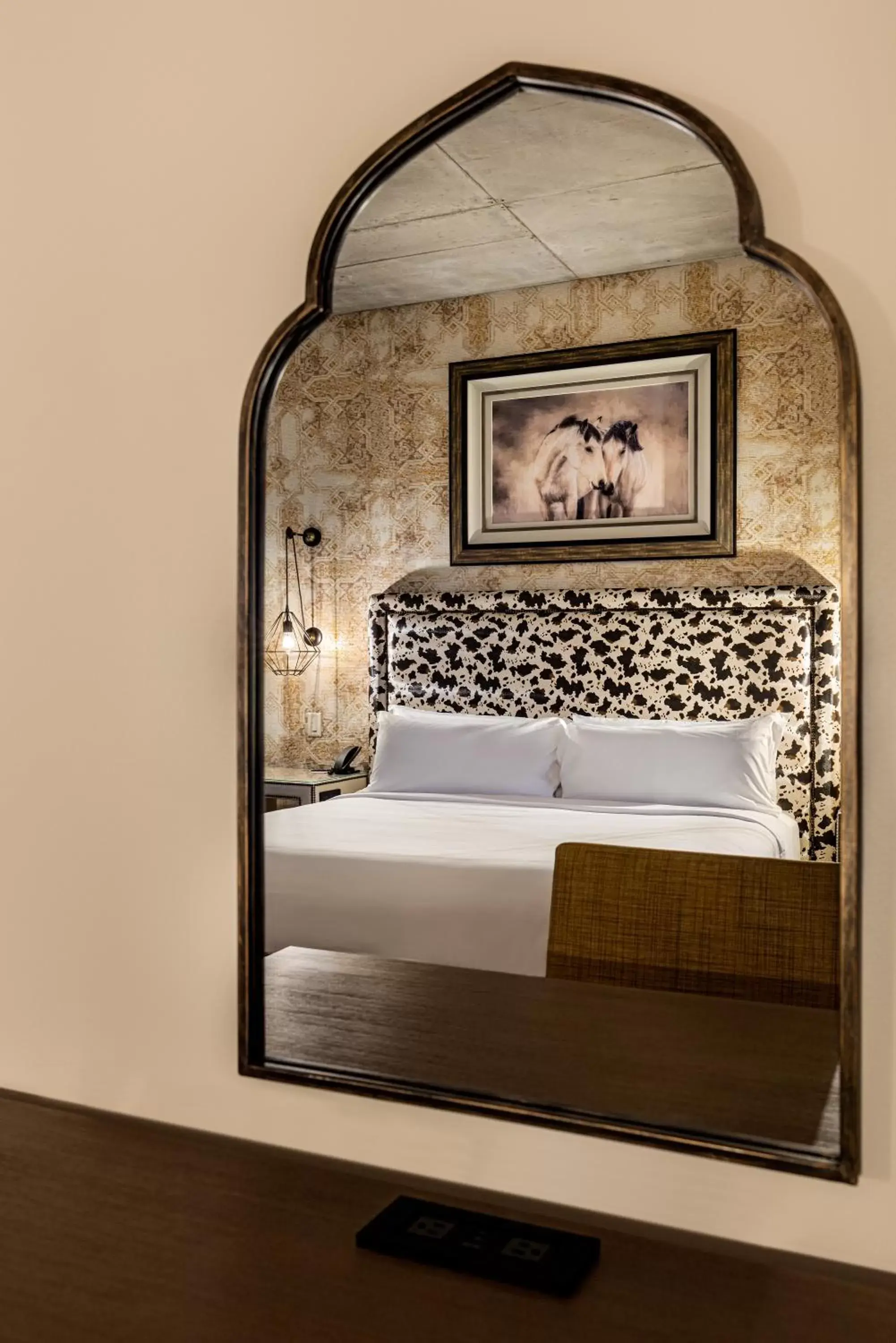 Premium Quadruple Room in The Brownwood Hotel & Spa Premium Quadruple Room in The Brownwood Hotel & Spa