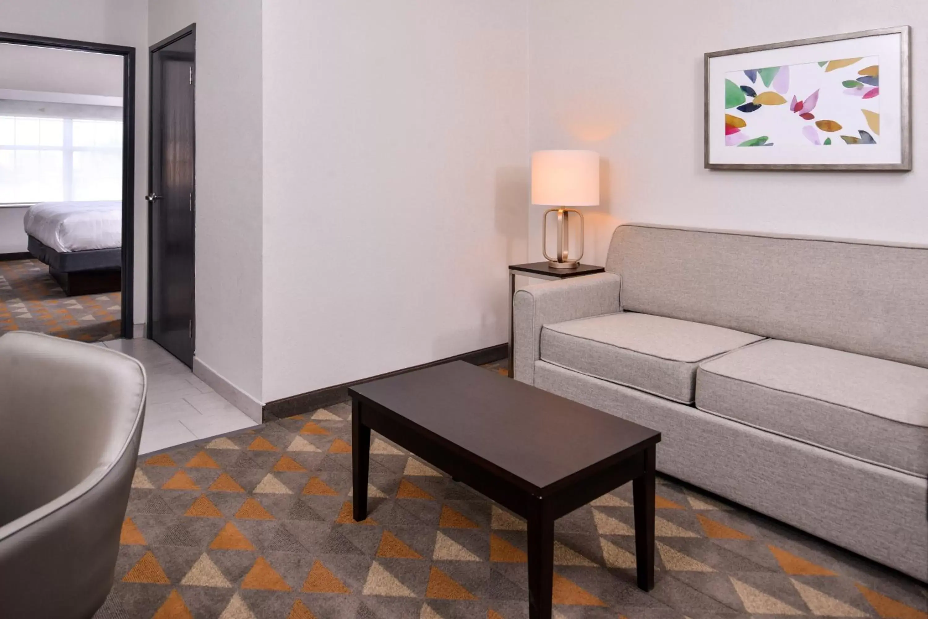 One-Bedroom King Suite - Non-Smoking in Holiday Inn and Suites Addison, an IHG Hotel One-Bedroom King Suite - Non-Smoking in Holiday Inn and Suites Addison, an IHG Hotel