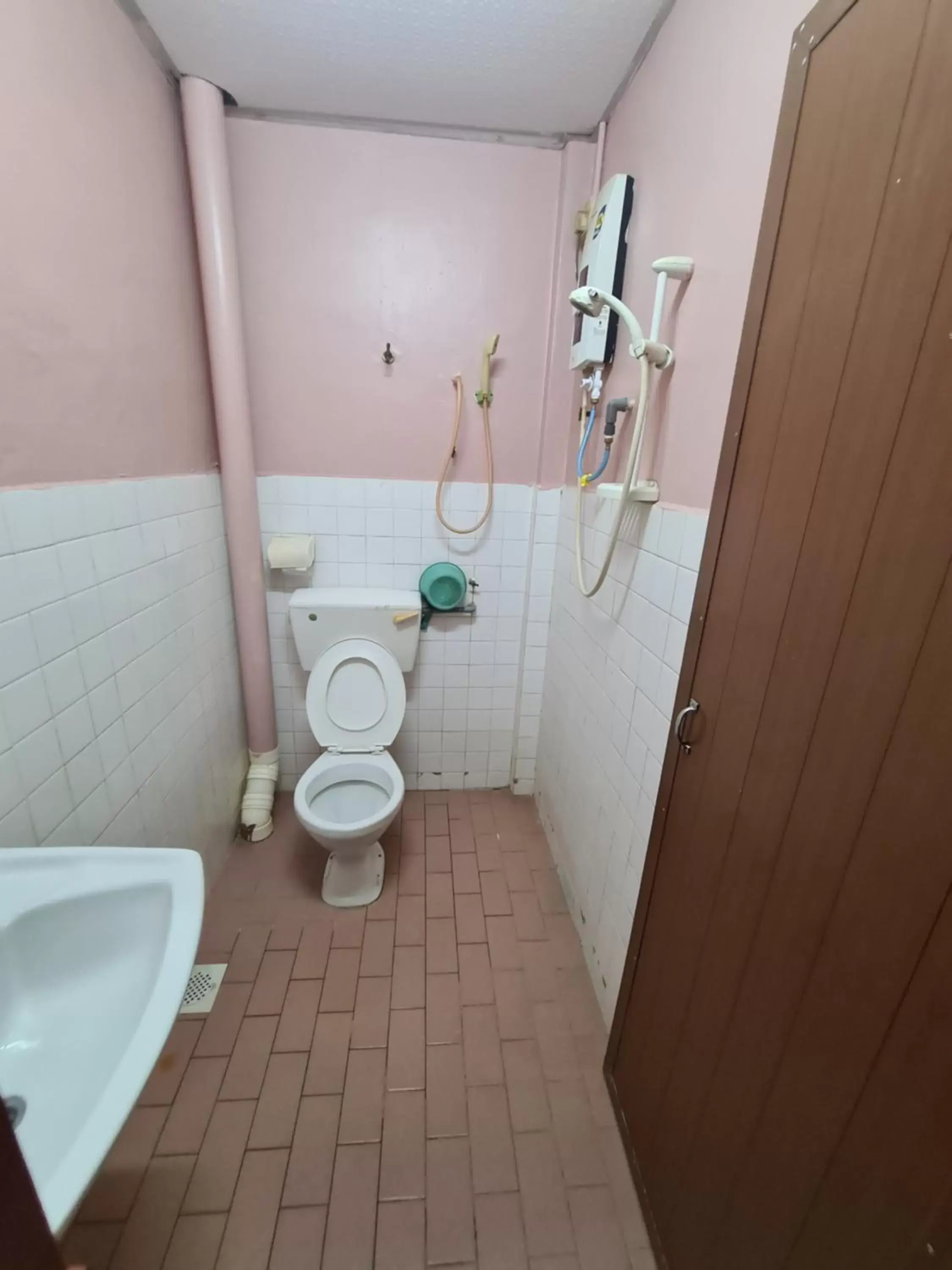 Budget Double Room in East Coast Hotel Budget Double Room in East Coast Hotel