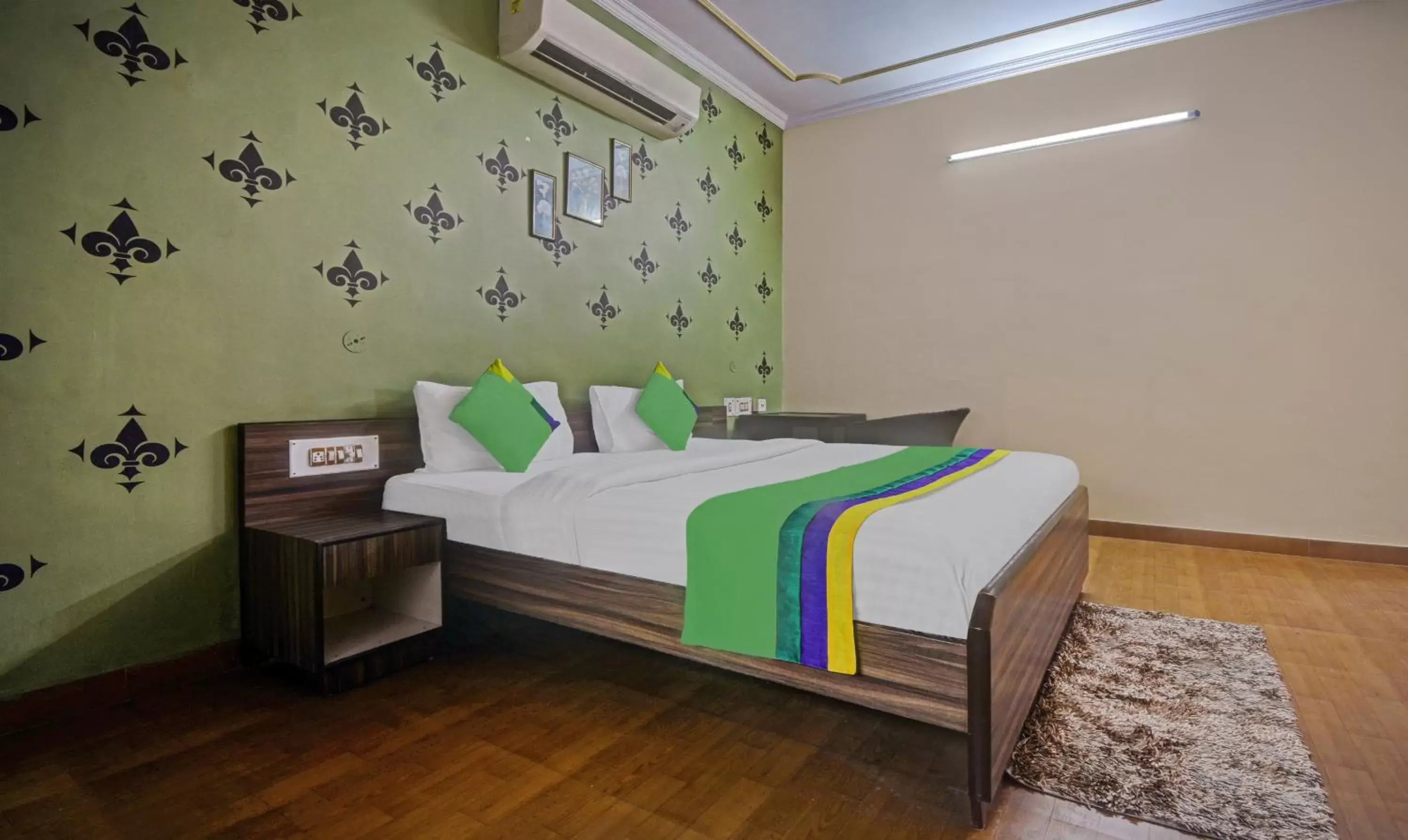 Superior Double Room - single occupancy in Treebo New Rockwell Vivek Vihar Superior Double Room - single occupancy in Treebo New Rockwell Vivek Vihar
