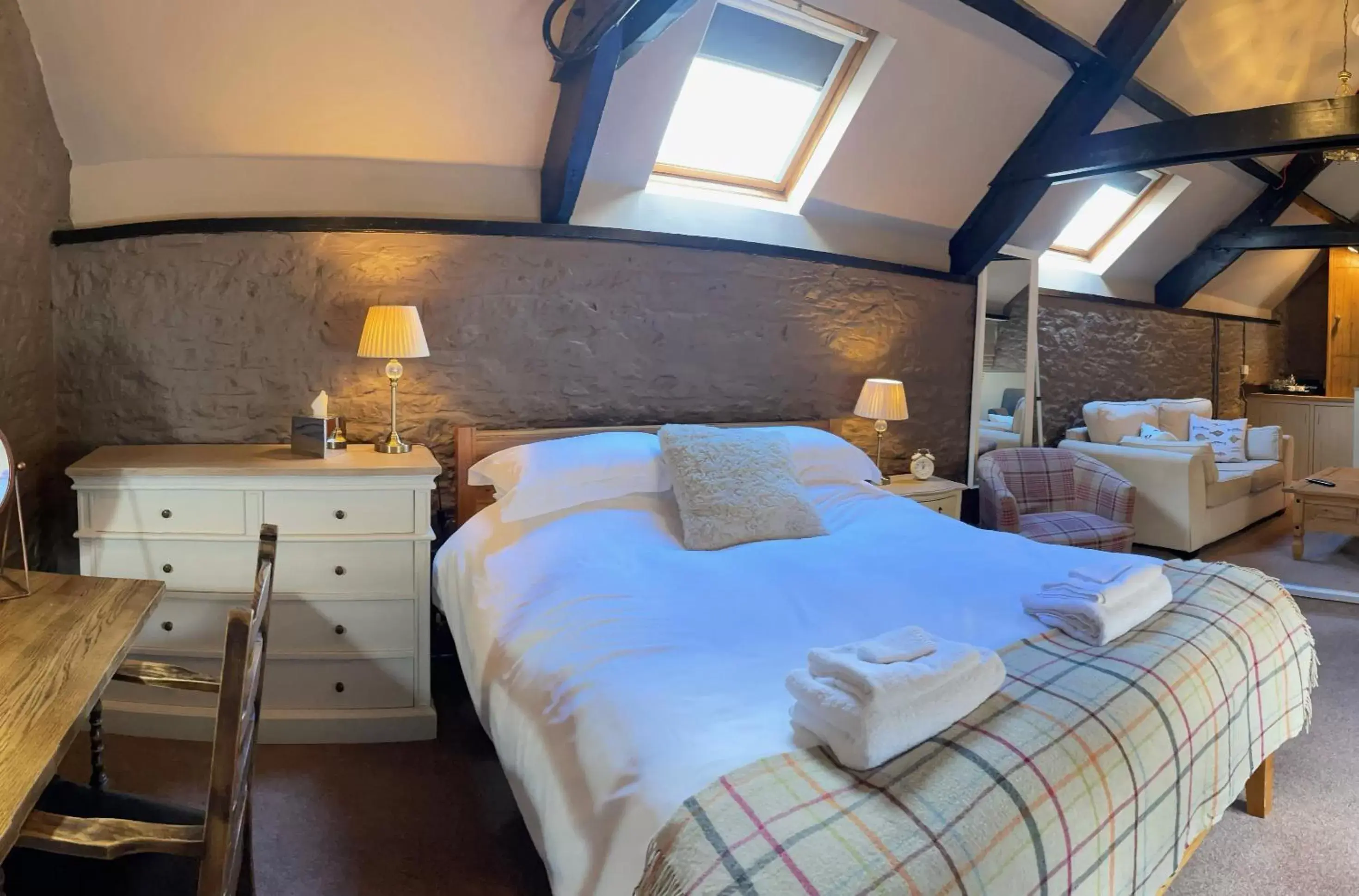 Standard Quadruple Room - single occupancy in The Plume of Feathers Standard Quadruple Room - single occupancy in The Plume of Feathers