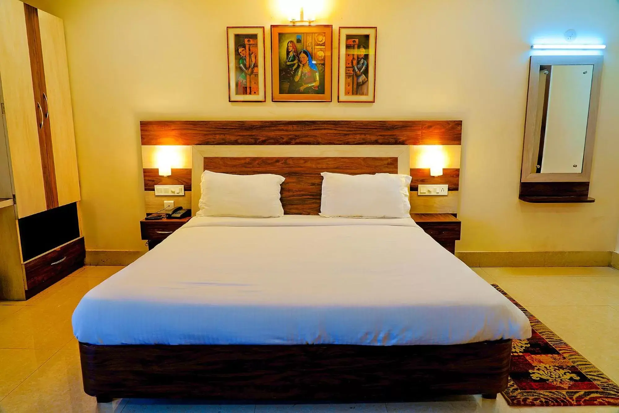 Suite - single occupancy in FabHotel Kanchan Plaza Suite - single occupancy in FabHotel Kanchan Plaza