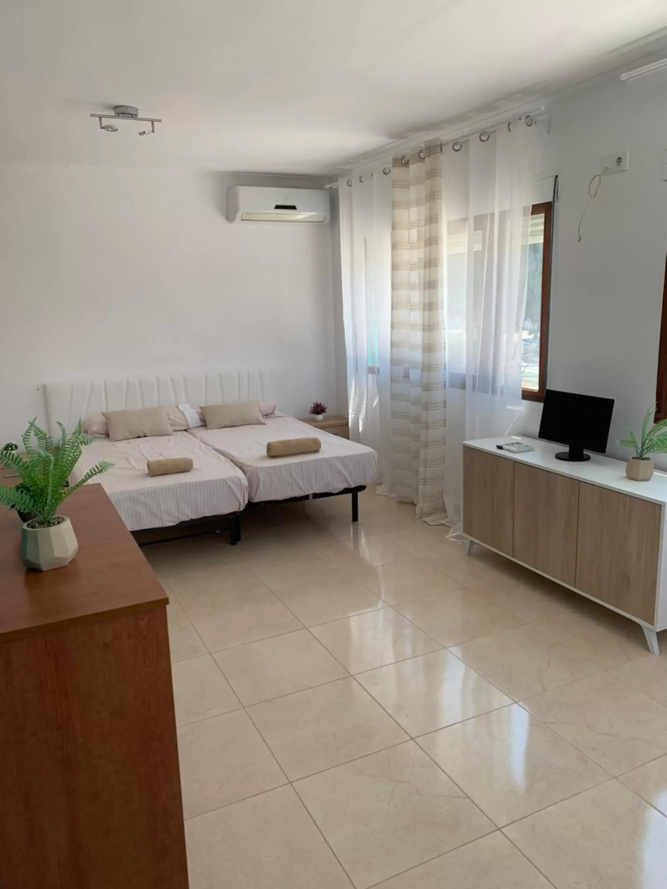 Family Room with Garden View in Casa los Pinos Calpe Playa Family Room with Garden View in Casa los Pinos Calpe Playa