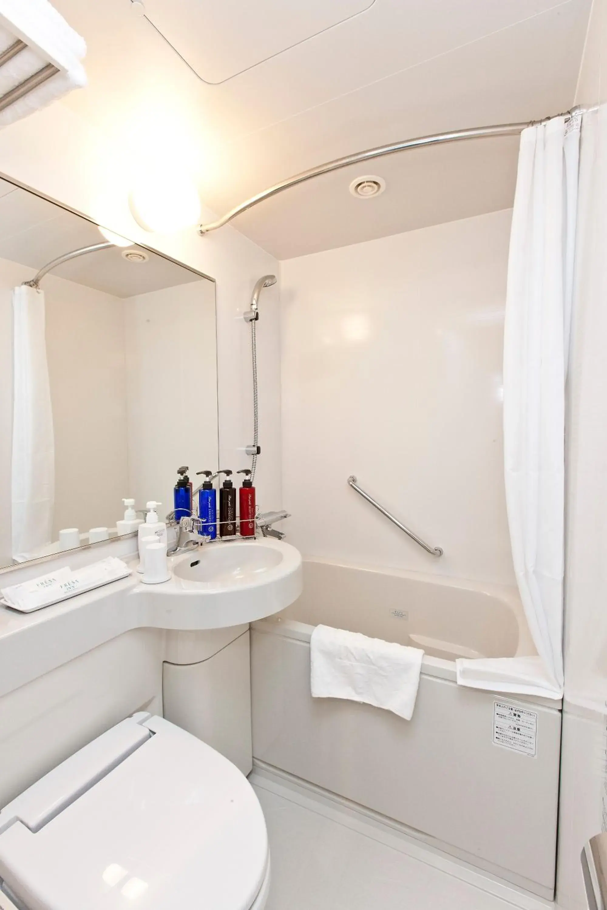 Twin Room - single occupancy - Non-Smoking in Sotetsu Fresa Inn Shimbashi Hibiyaguchi Twin Room - single occupancy - Non-Smoking in Sotetsu Fresa Inn Shimbashi Hibiyaguchi