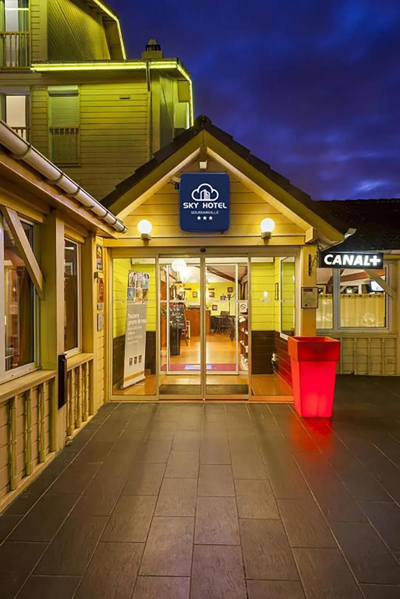 Sky Hotel Goussainville Charles de Gaulle Sky Hotel Goussainville Charles de Gaulle