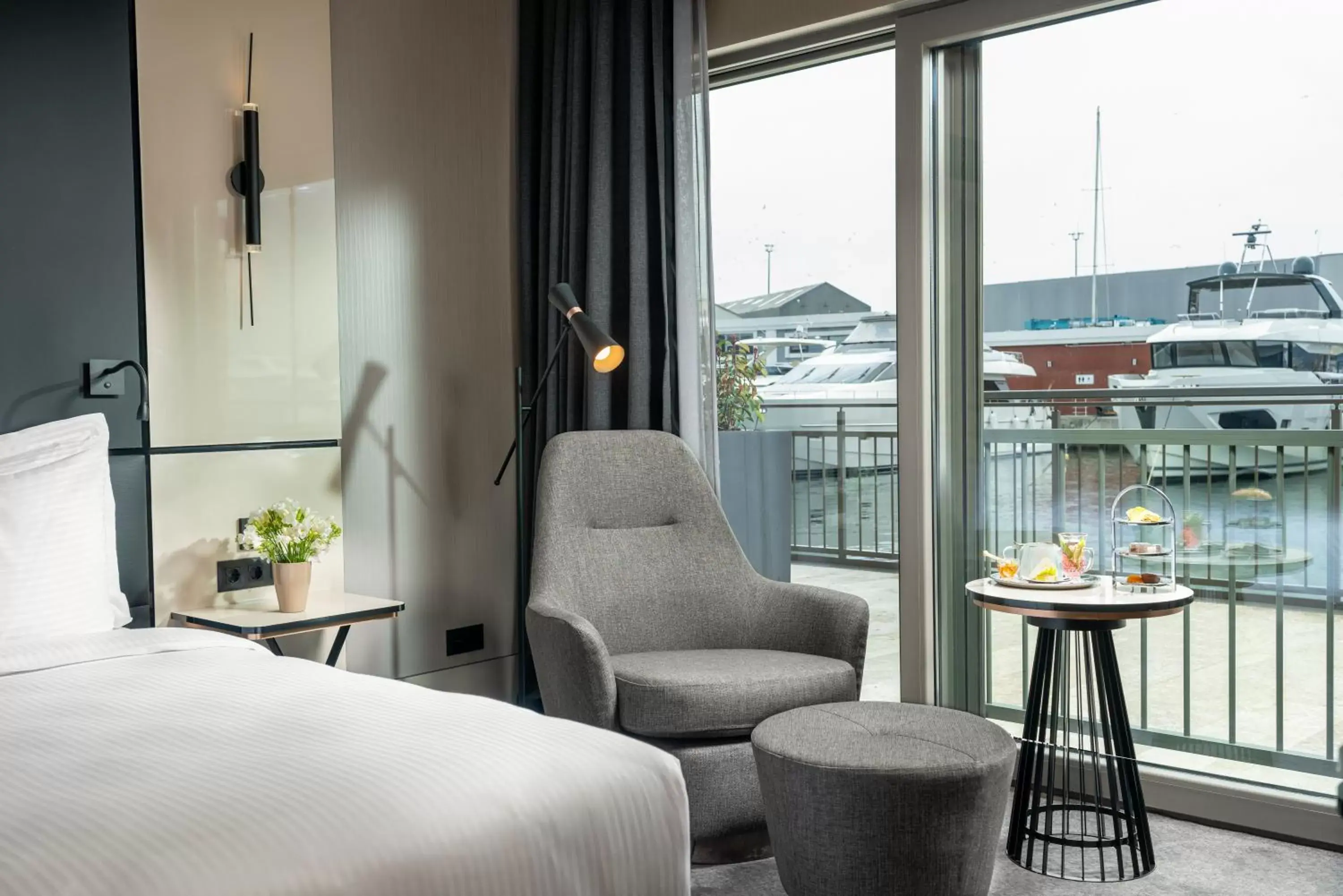 Standard King Room - Disability Access in Crowne Plaza - Istanbul Tuzla Viaport Marina by IHG Standard King Room - Disability Access in Crowne Plaza - Istanbul Tuzla Viaport Marina by IHG