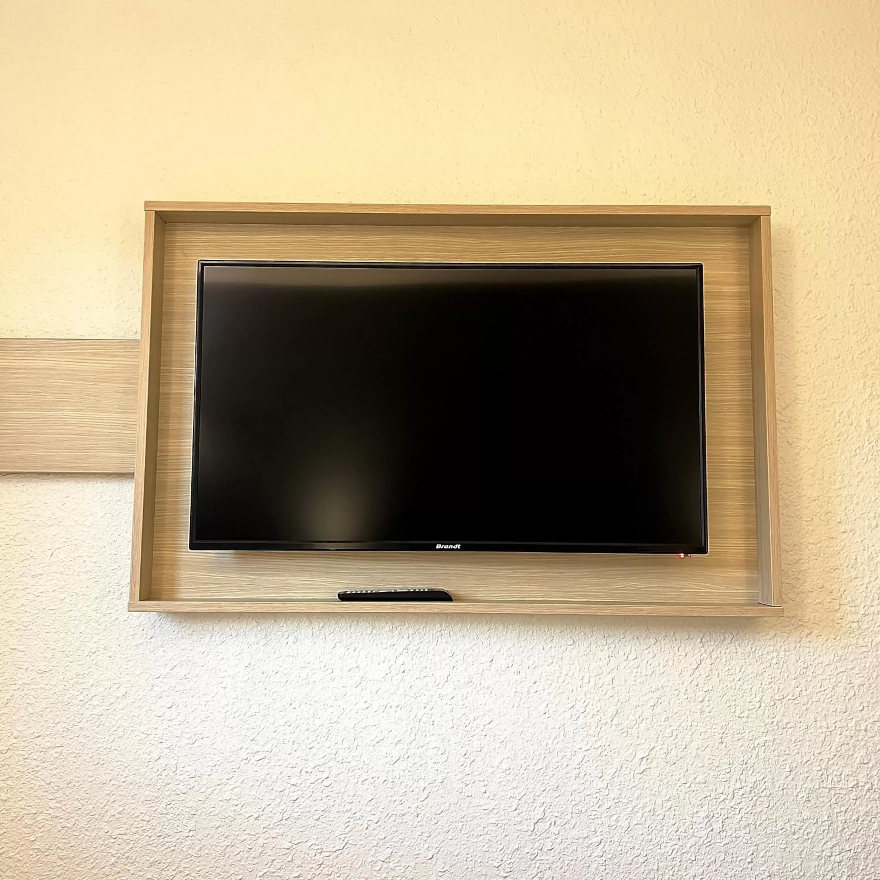 2 single Beds in Kyriad Direct Reims Bezannes 2 single Beds in Kyriad Direct Reims Bezannes