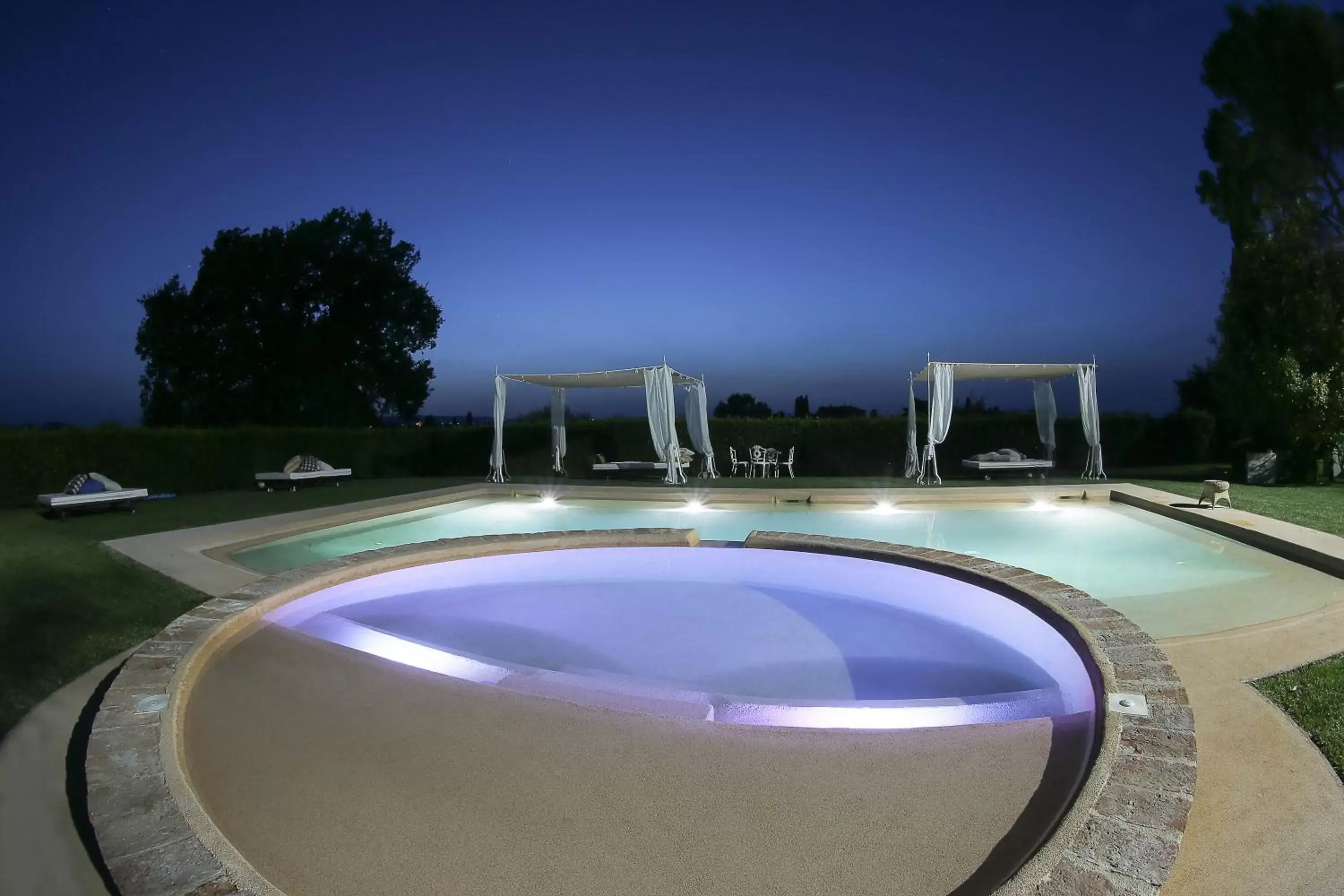 Hot Tub, Swimming Pool in Relais Montemaggiore Hot Tub, Swimming Pool in Relais Montemaggiore