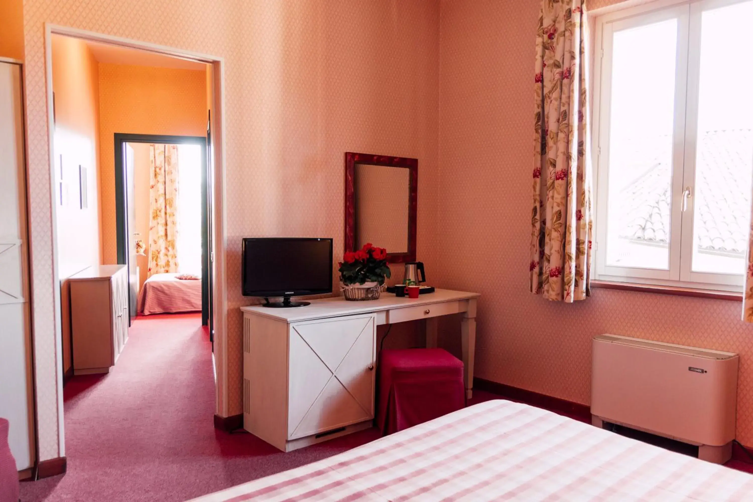 Superior Triple Room in Hostellerie Du Golf Superior Triple Room in Hostellerie Du Golf