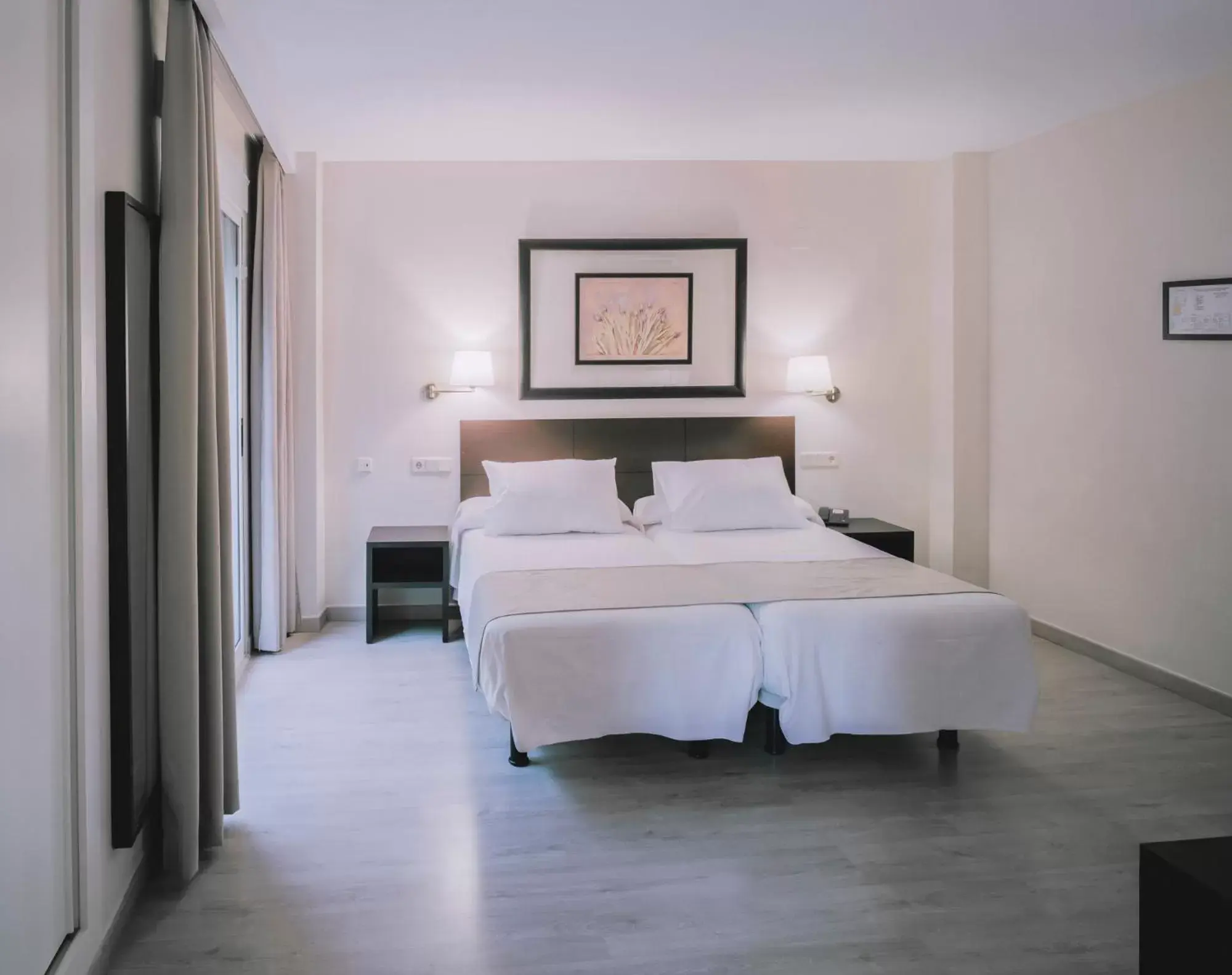 Double or Twin Room in Hotel Cristina Double or Twin Room in Hotel Cristina