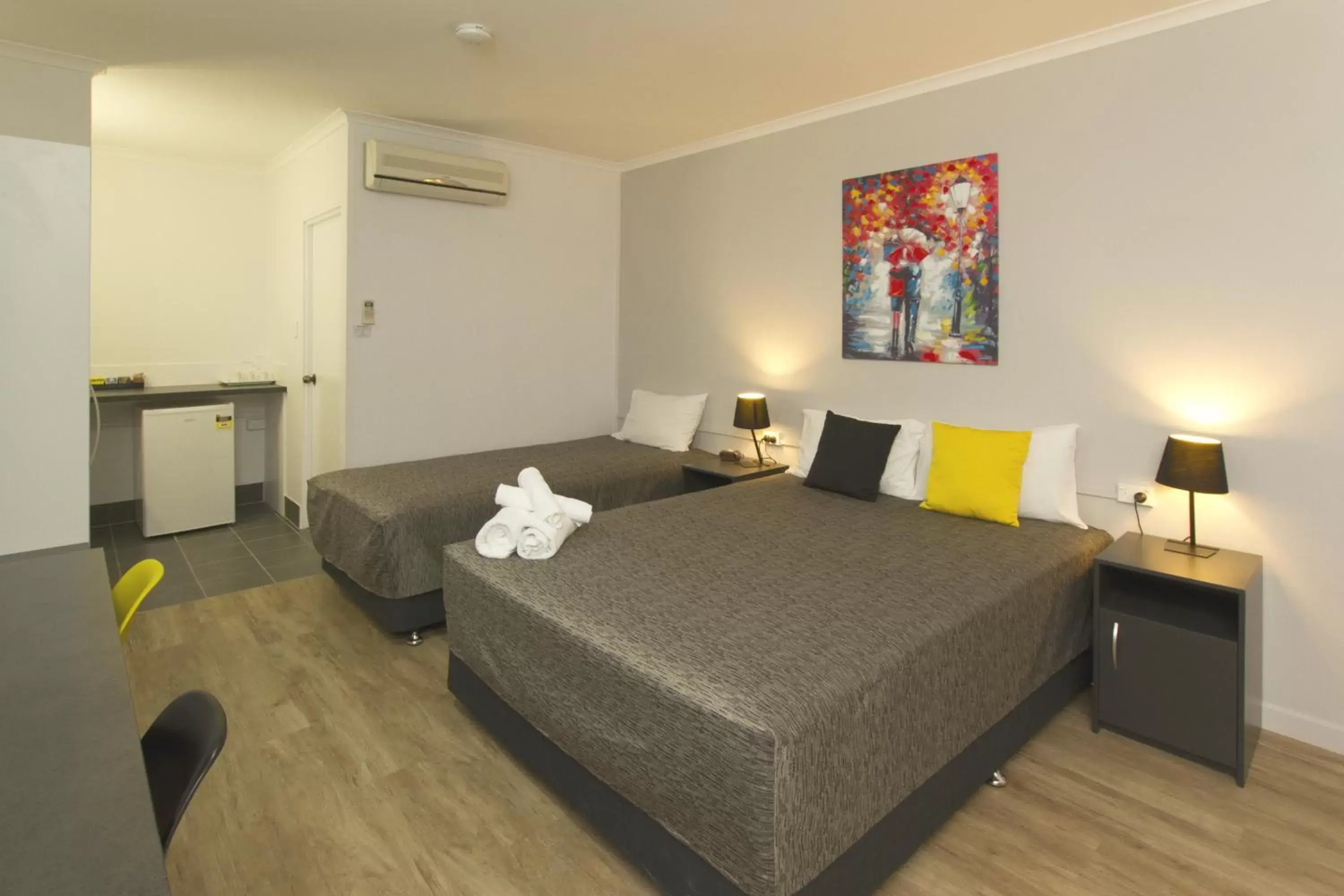 Double or Twin Room - Disability Access in Glenmore Palms Motel Double or Twin Room - Disability Access in Glenmore Palms Motel