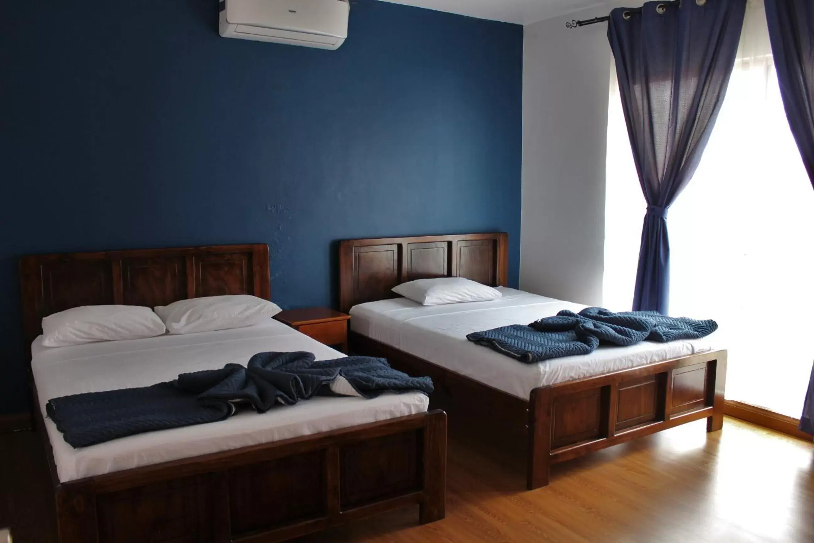 Standard Quadruple Room in Park View Hotel & Restaurant Standard Quadruple Room in Park View Hotel & Restaurant